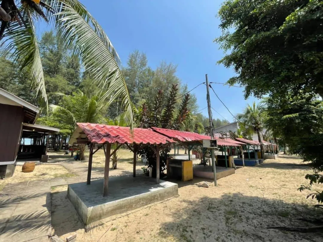 DGeting Beach Resort