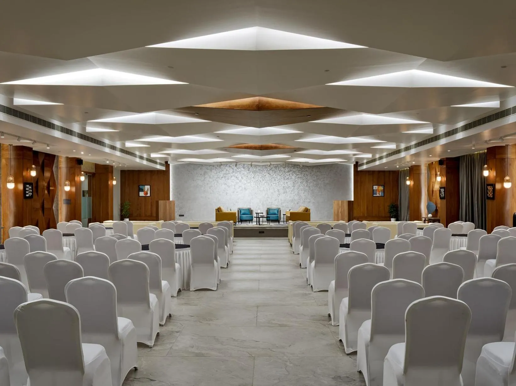 Banquet/Function facilities in Hotel Akruti, Nanded