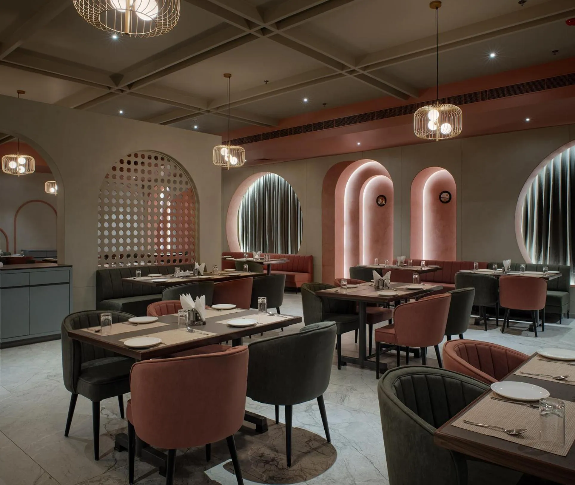 Restaurant/places to eat in Hotel Akruti, Nanded