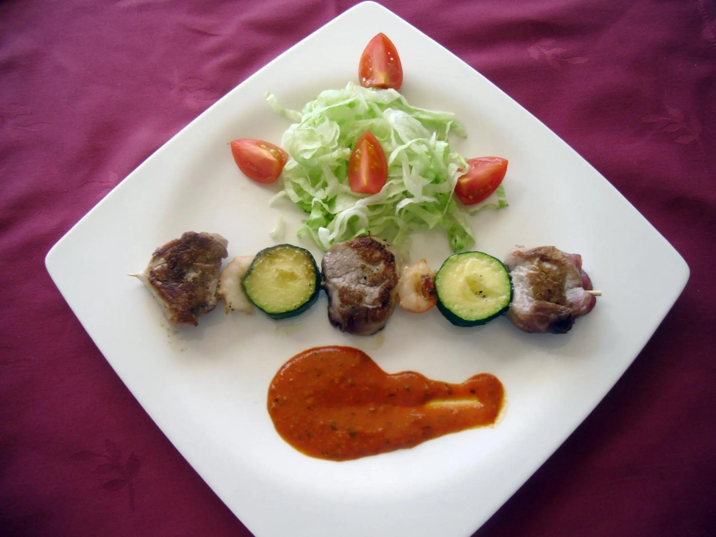 Restaurant/places to eat in Villa Mencia