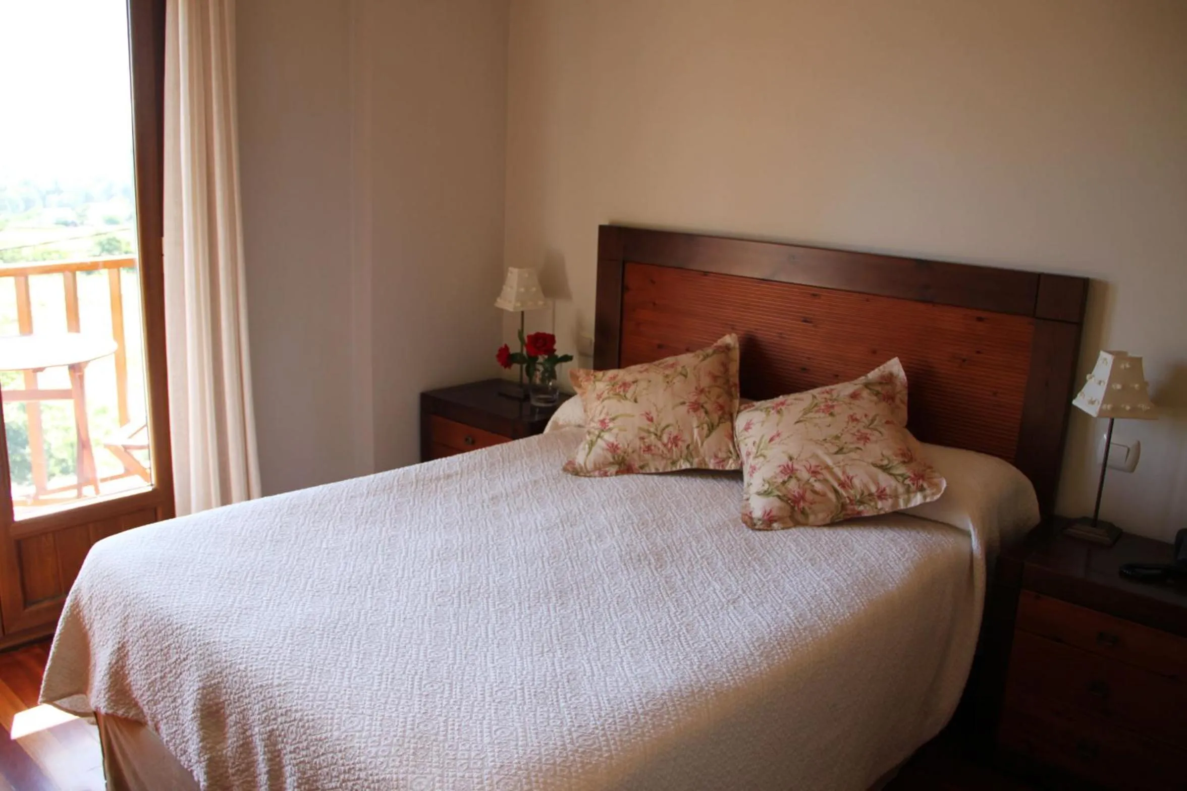 Photo of the whole room in Villa Mencia