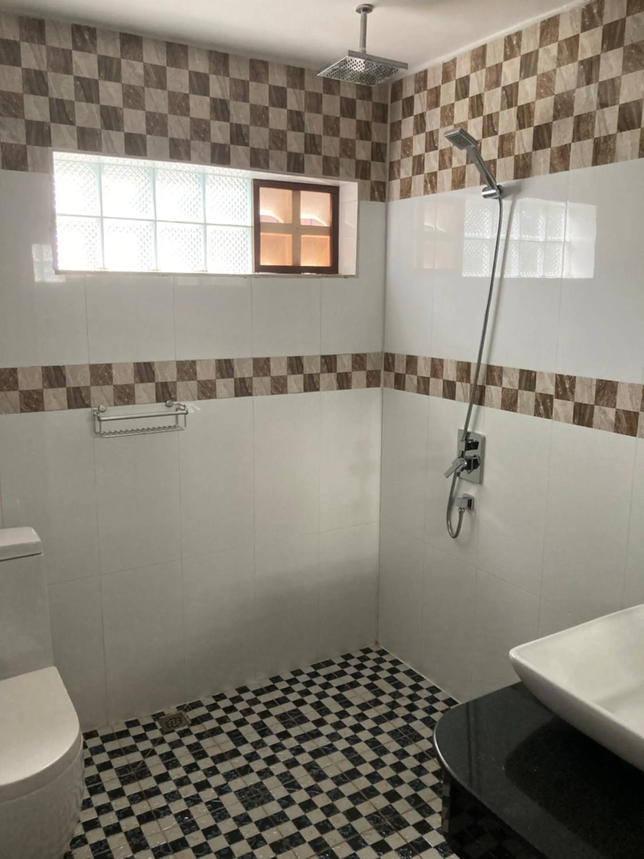 Shower in Lily Pad Boutique Hotel