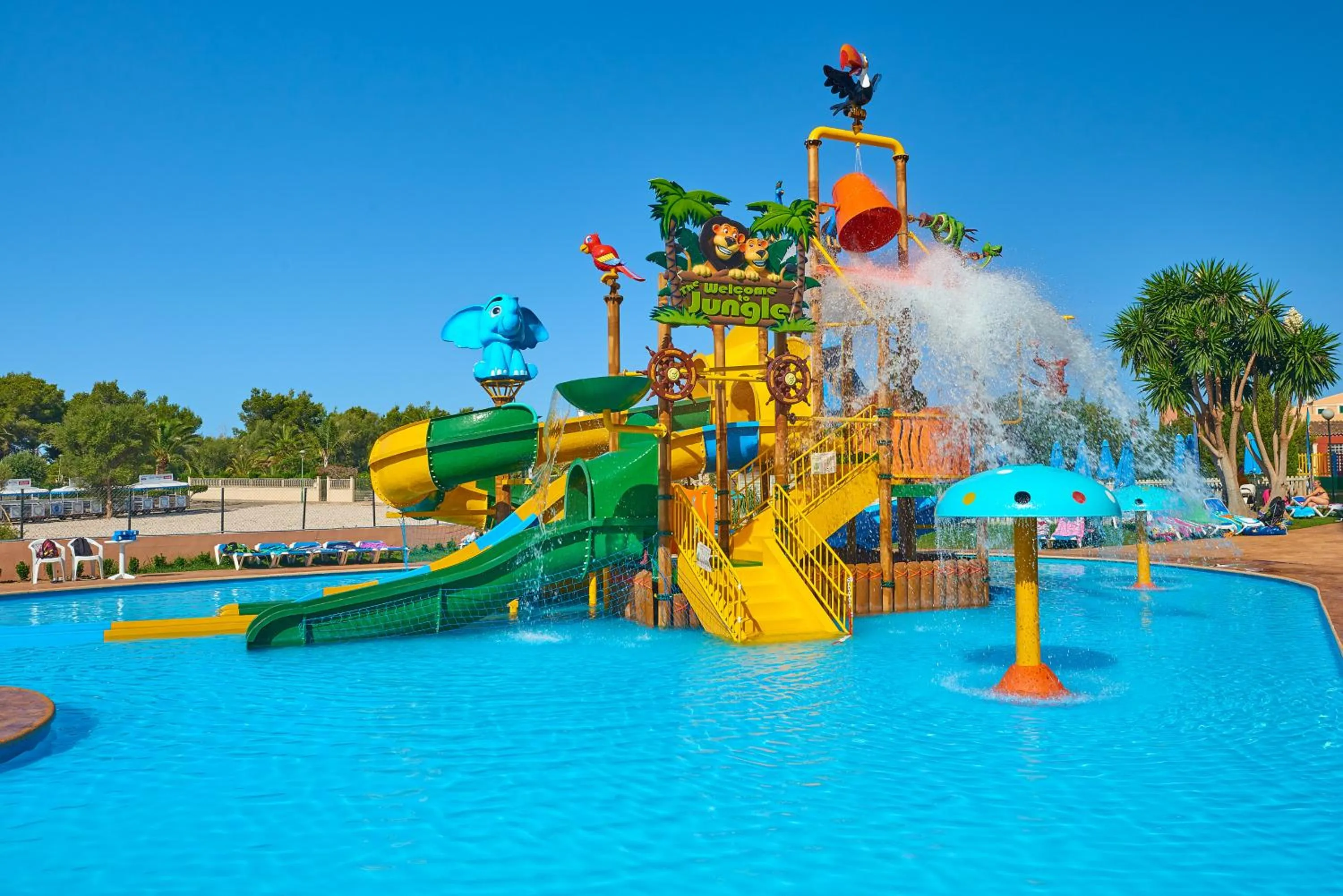 Swimming pool in HYB Eurocalas