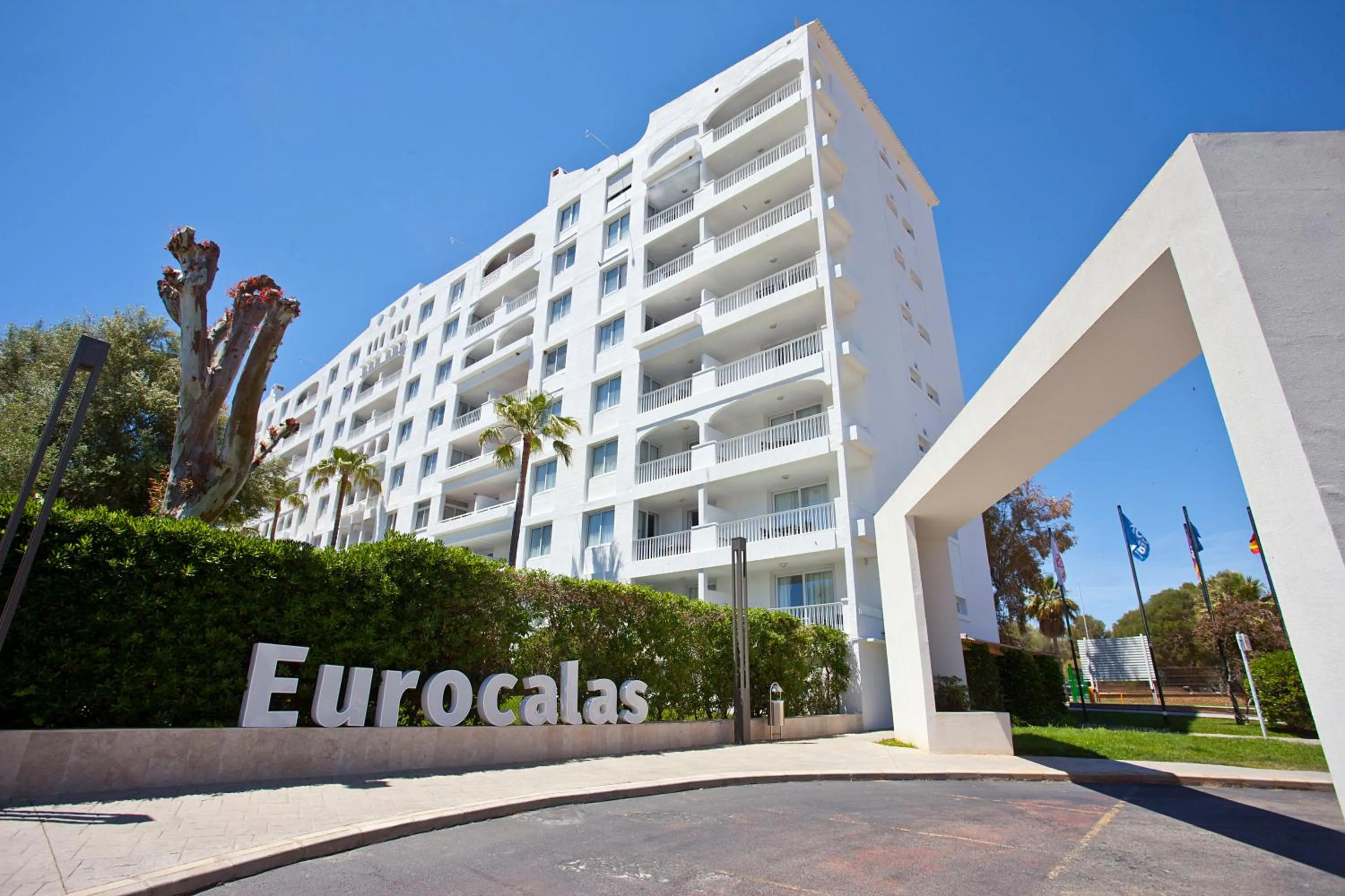 Property building in HYB Eurocalas