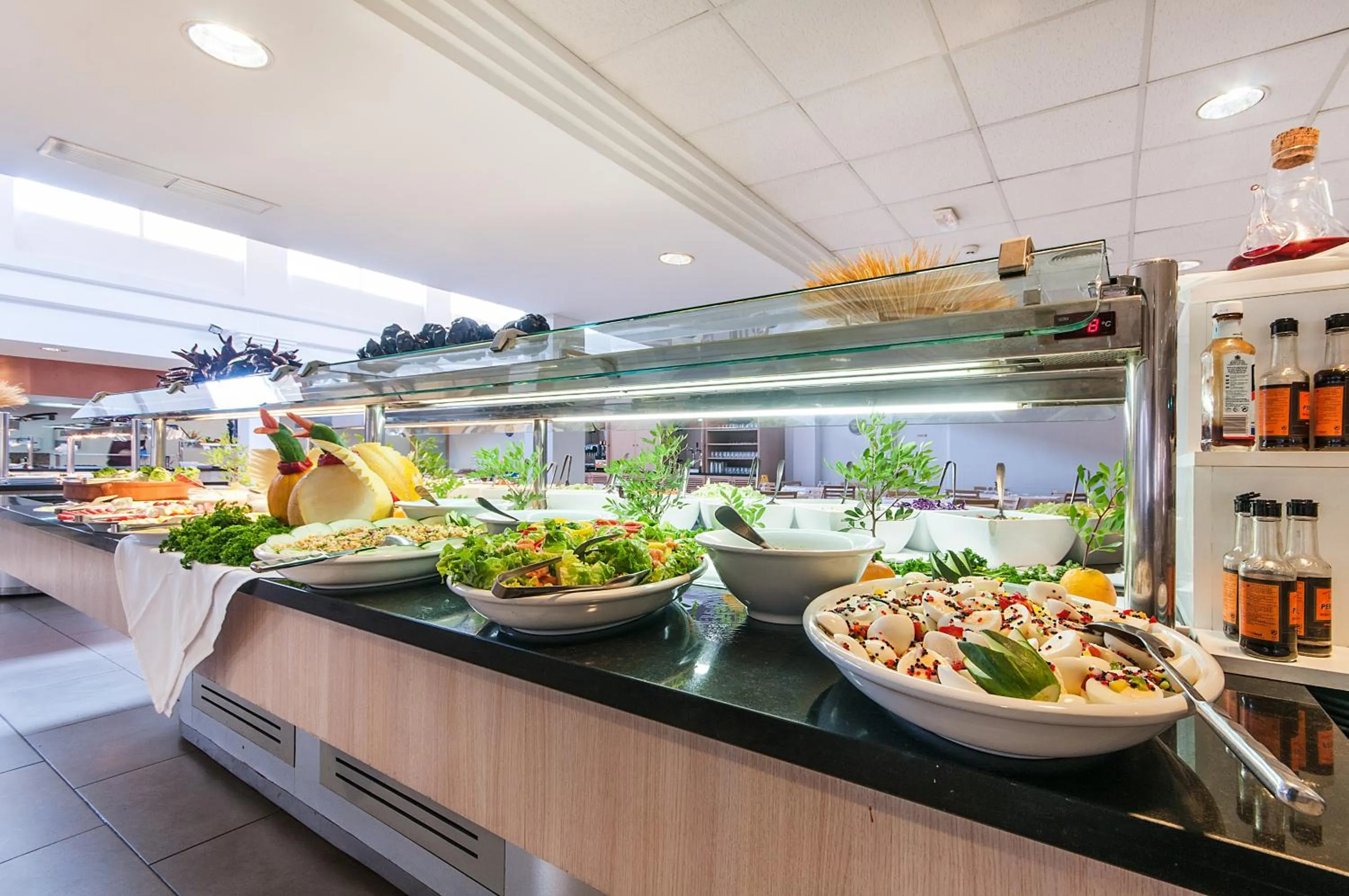 Restaurant/places to eat in HYB Eurocalas