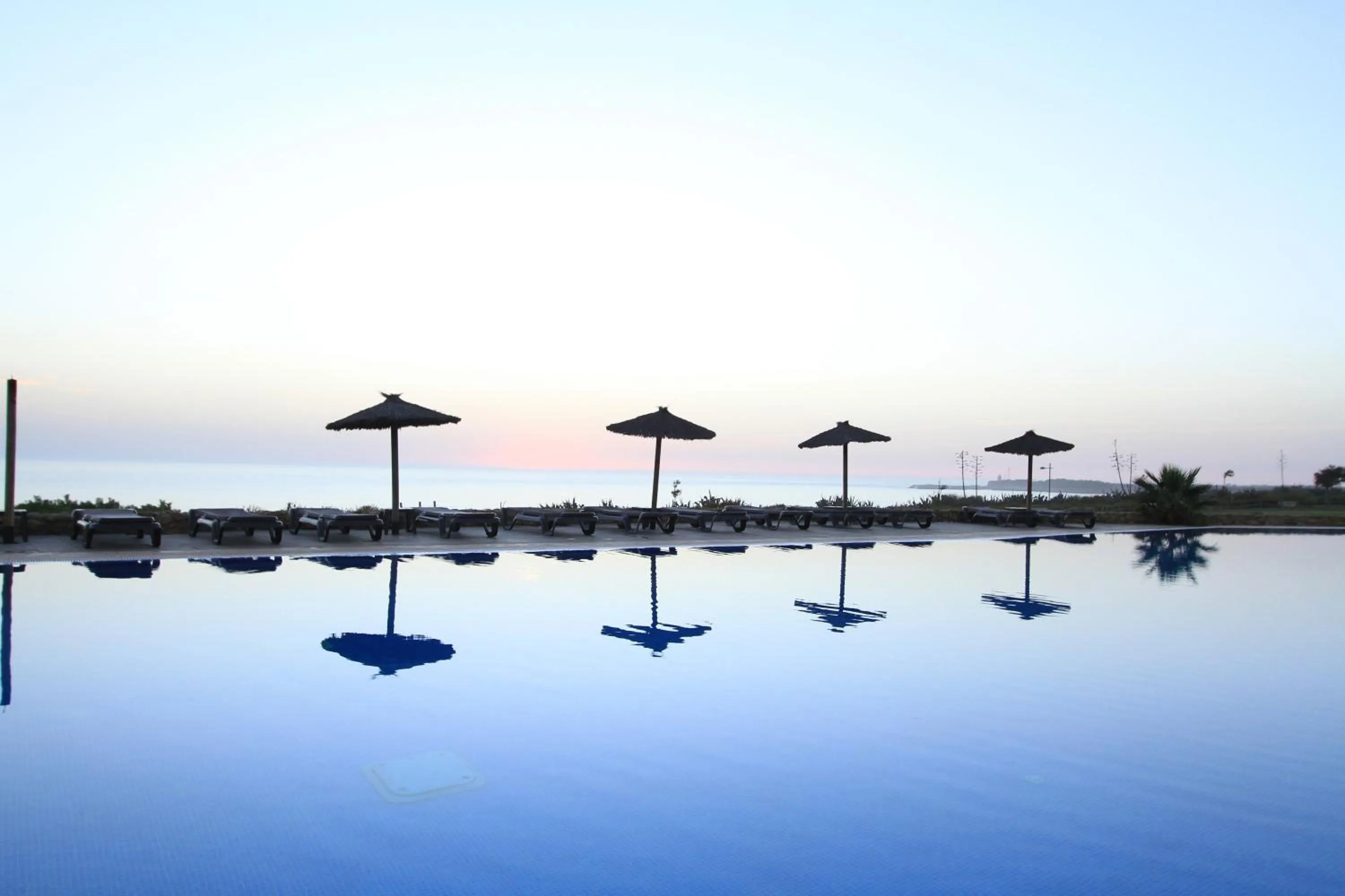 Sunset in Garbí Costa Luz