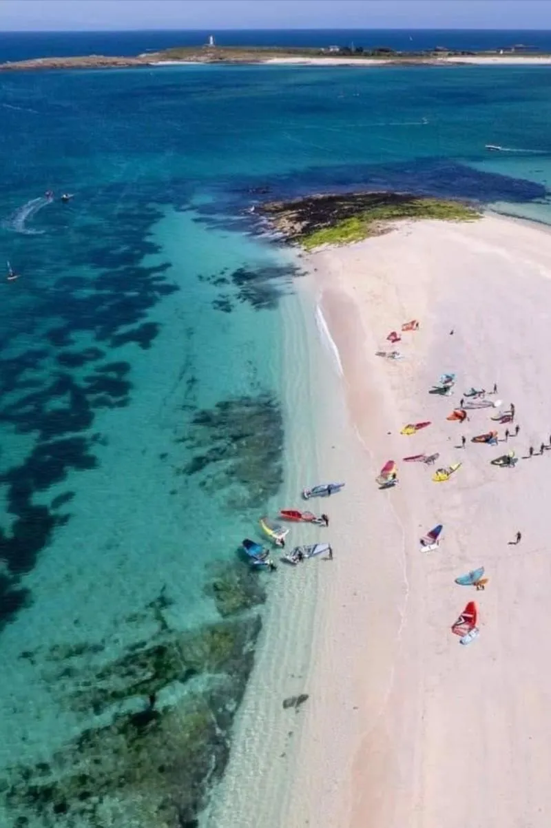Beach in Embruns et Sarrasin