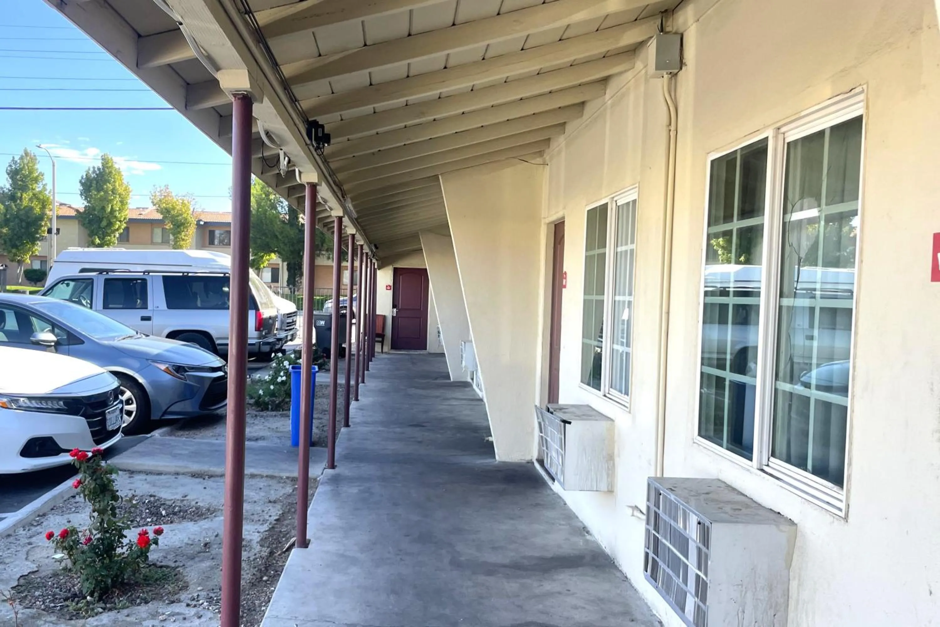 Parking in Sai Park Motel