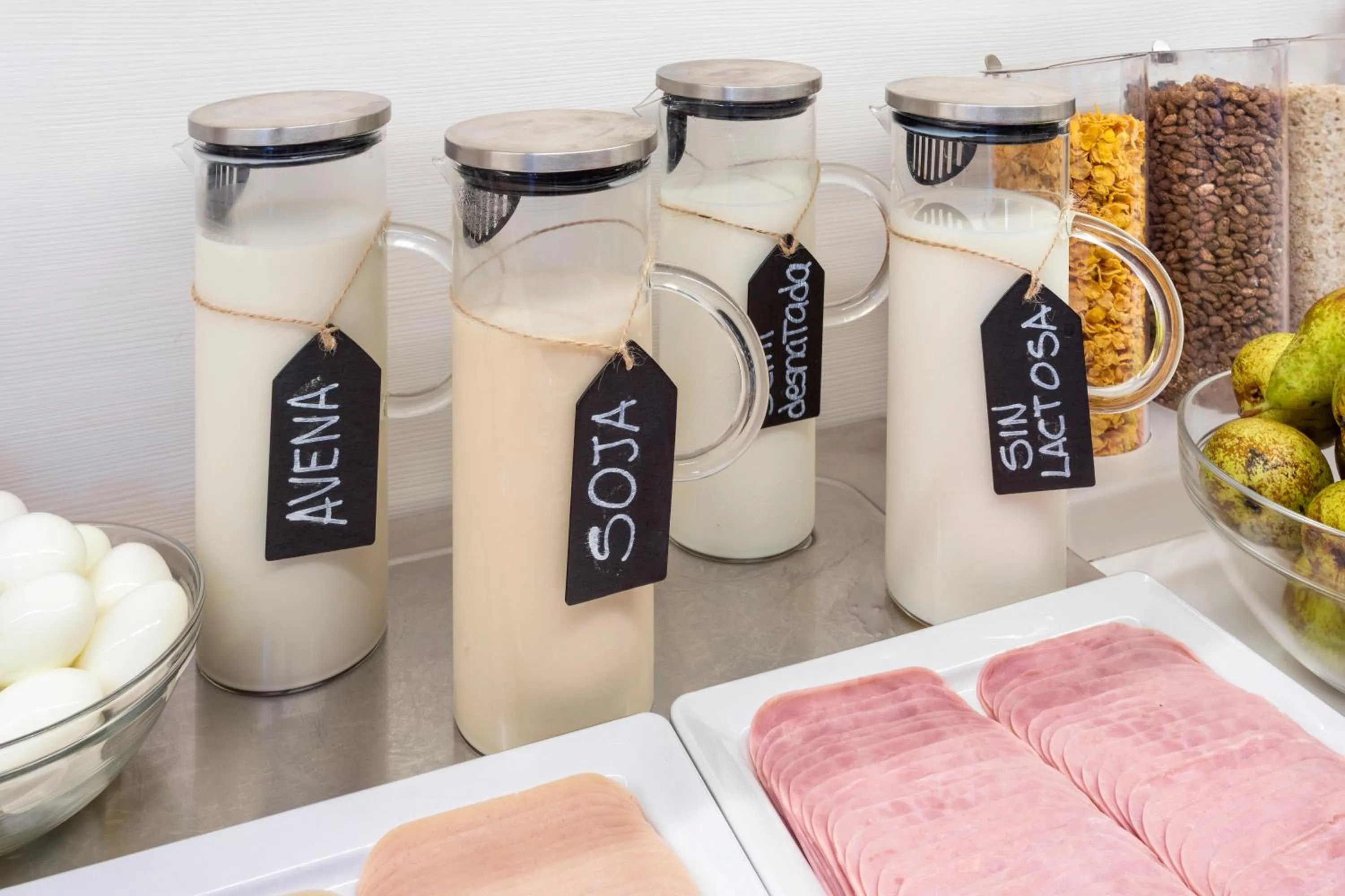 Buffet breakfast in B&B HOTEL Madrid Fuenlabrada