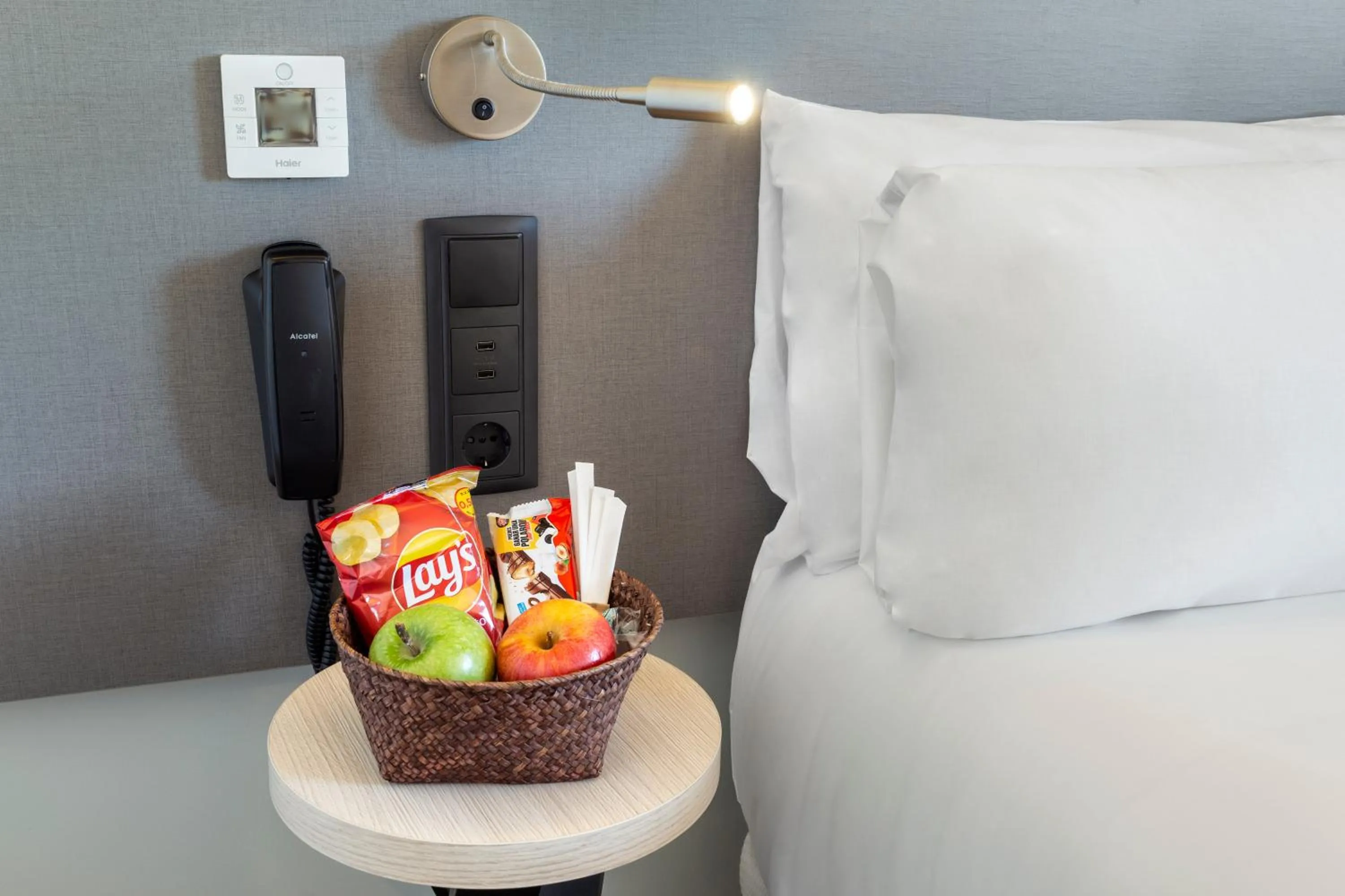 Food, Bed in B&B HOTEL Madrid Fuenlabrada