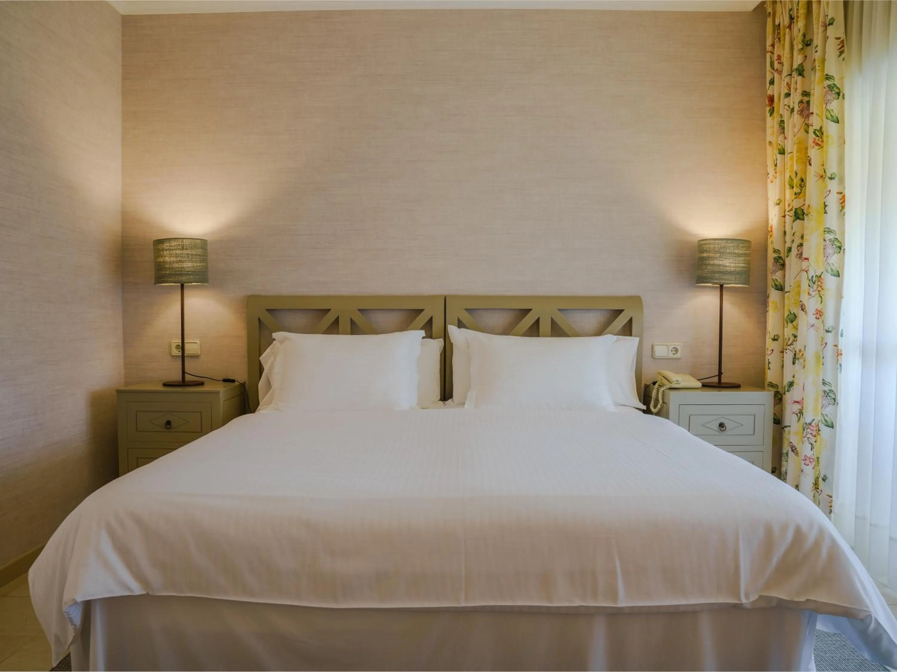 Bed in Hotel Spa Atlántico San Vicente do Mar