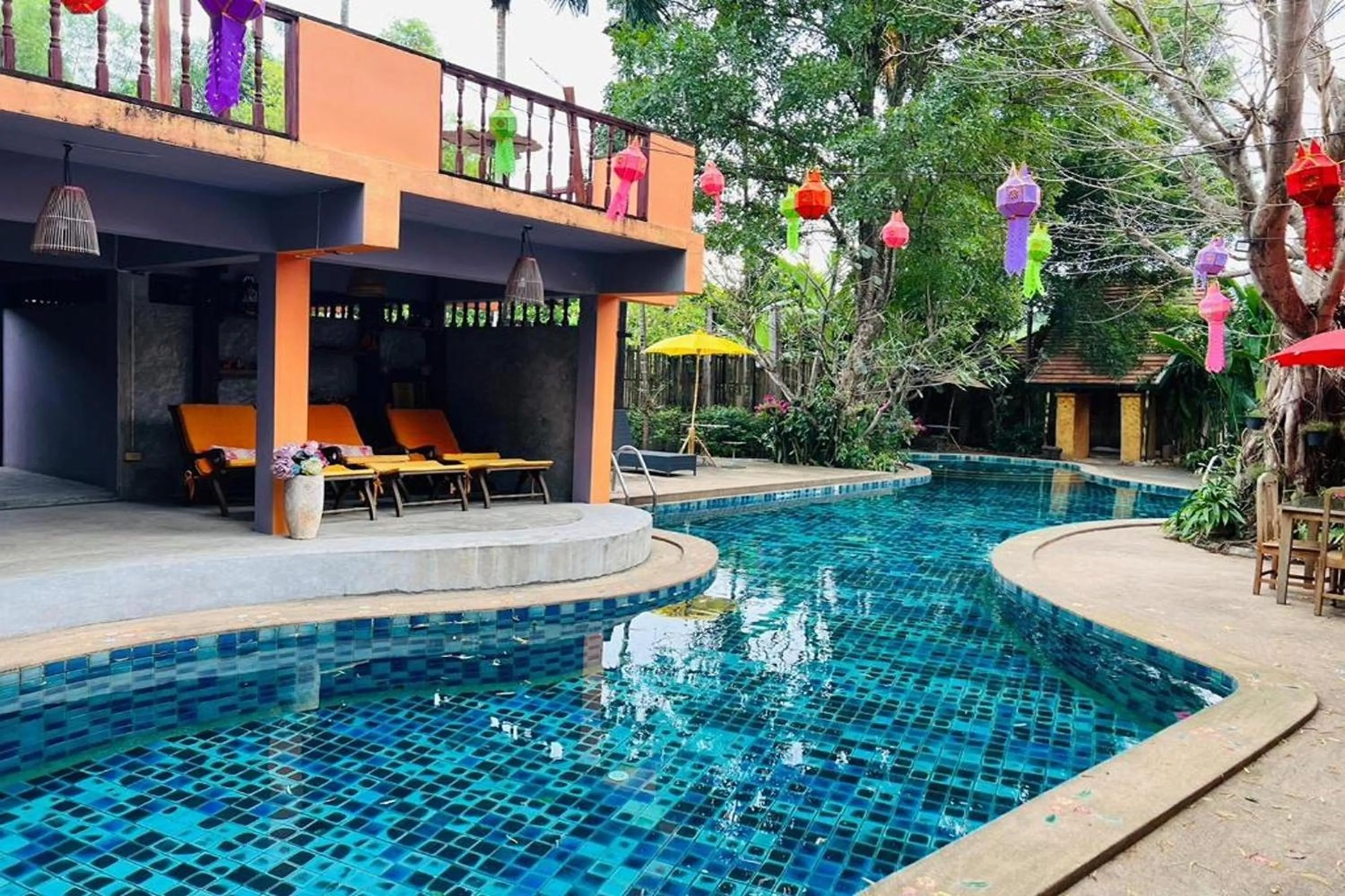 Property building in Amethyst Hotel Chiang Mai