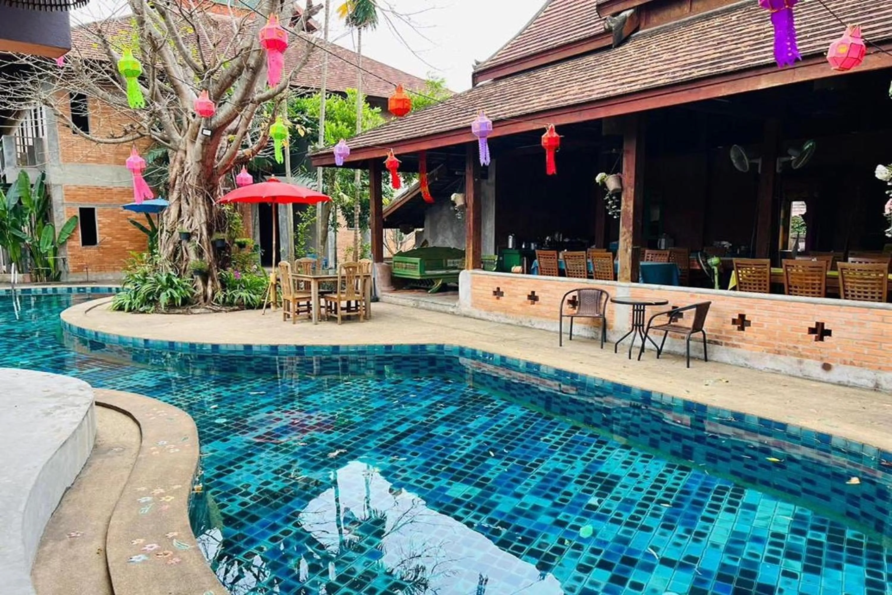 Swimming pool in Amethyst Hotel Chiang Mai