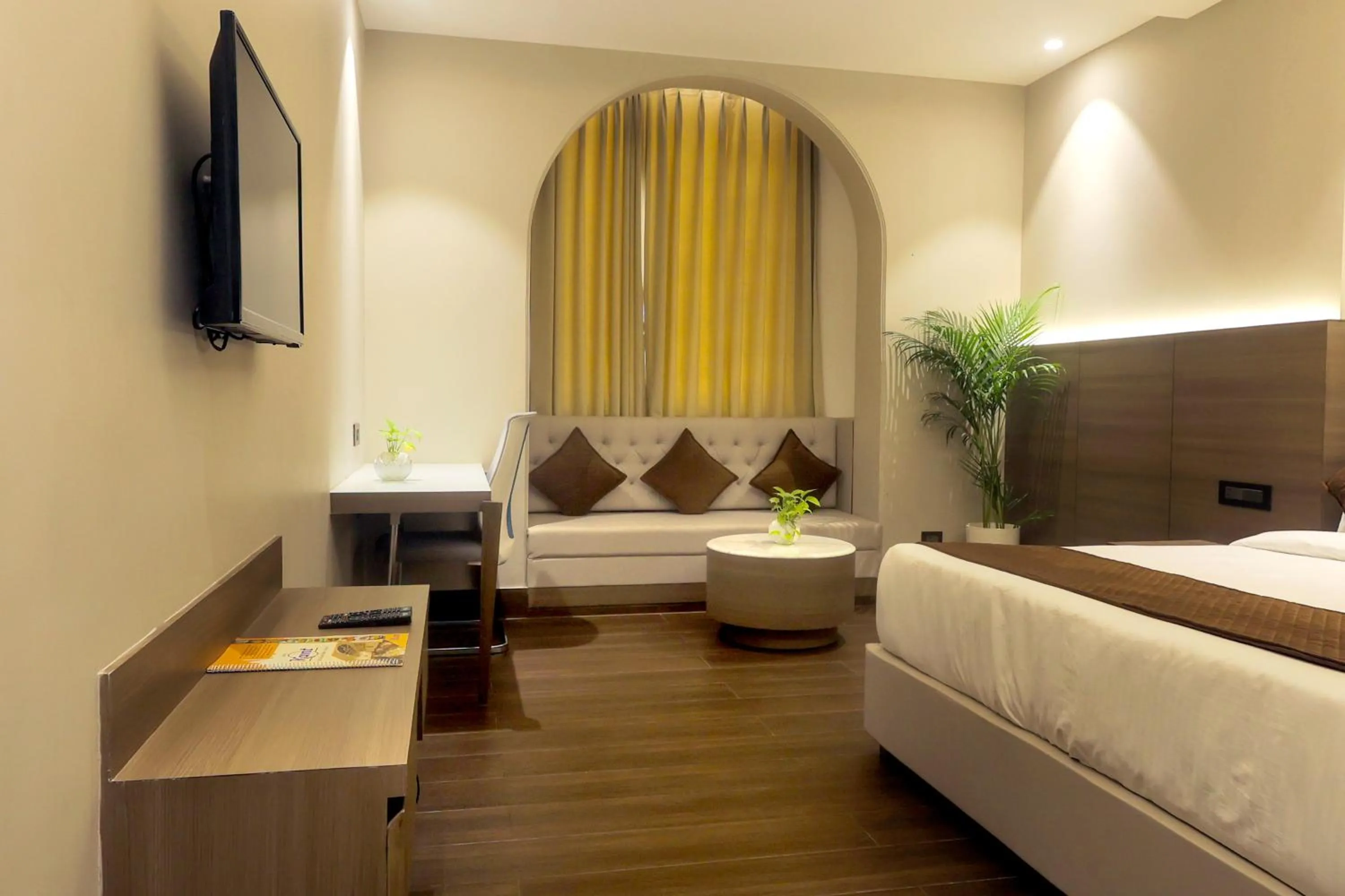 Bed in Hotel Kant Palace