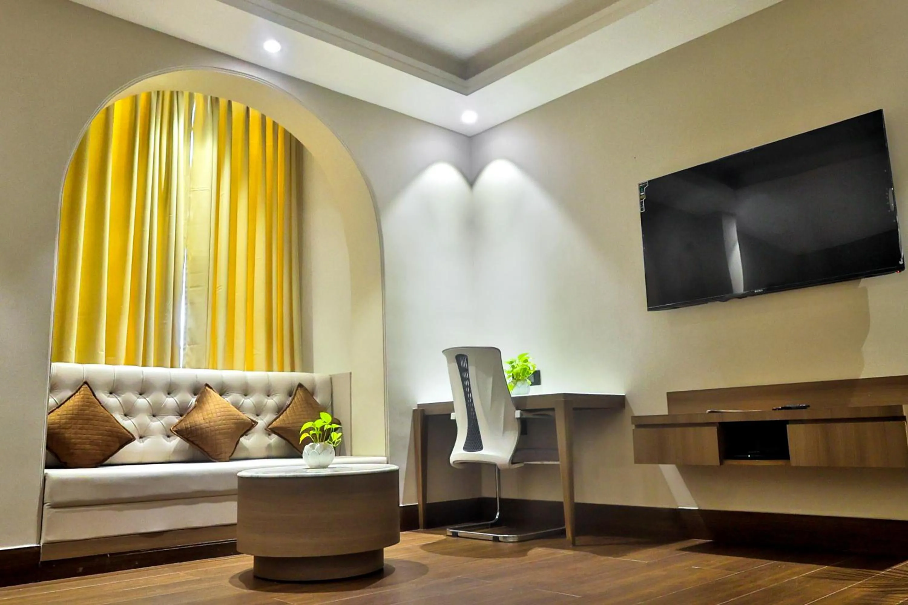 TV and multimedia in Hotel Kant Palace