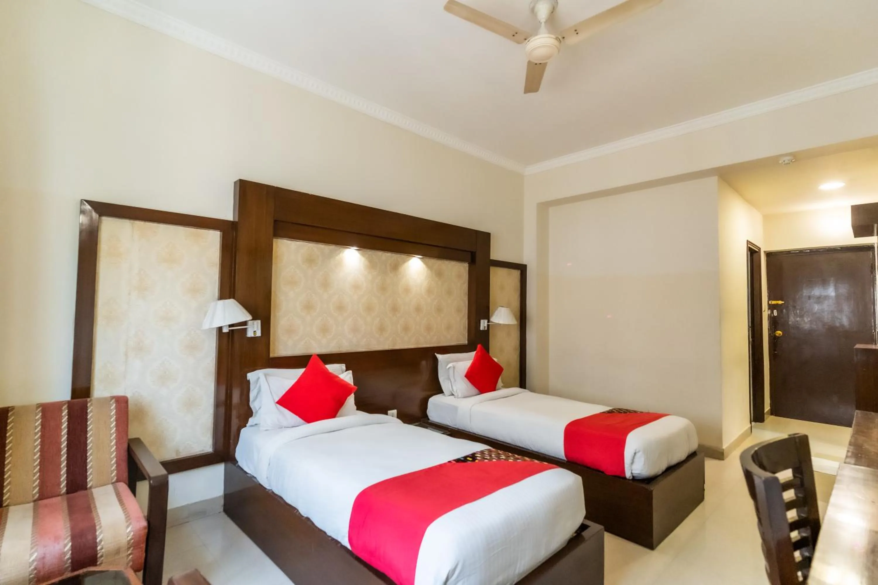 Bedroom, Bed in Hotel Kant Palace