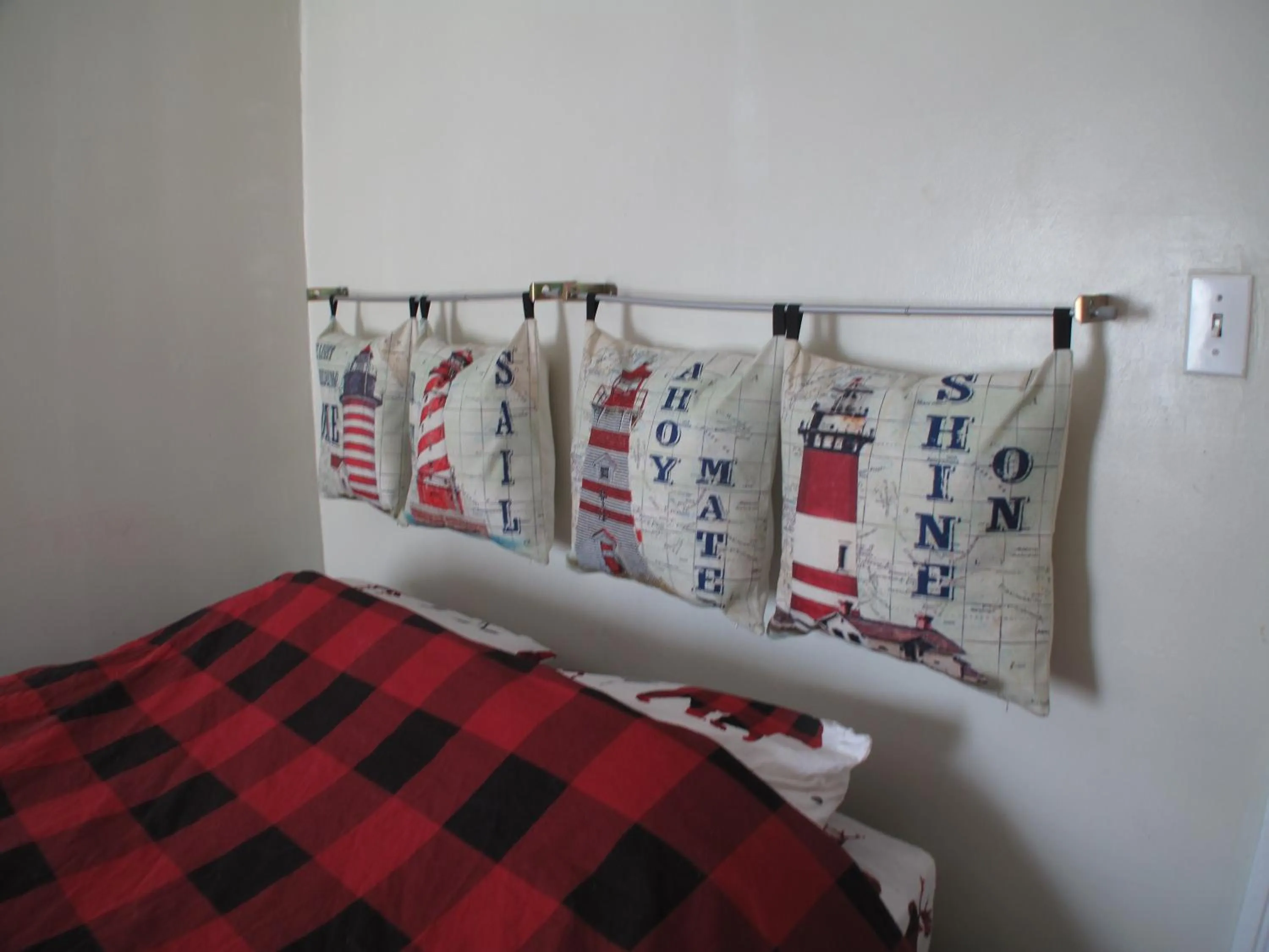 Bedroom, Bed in Wolseley the heart of the city !