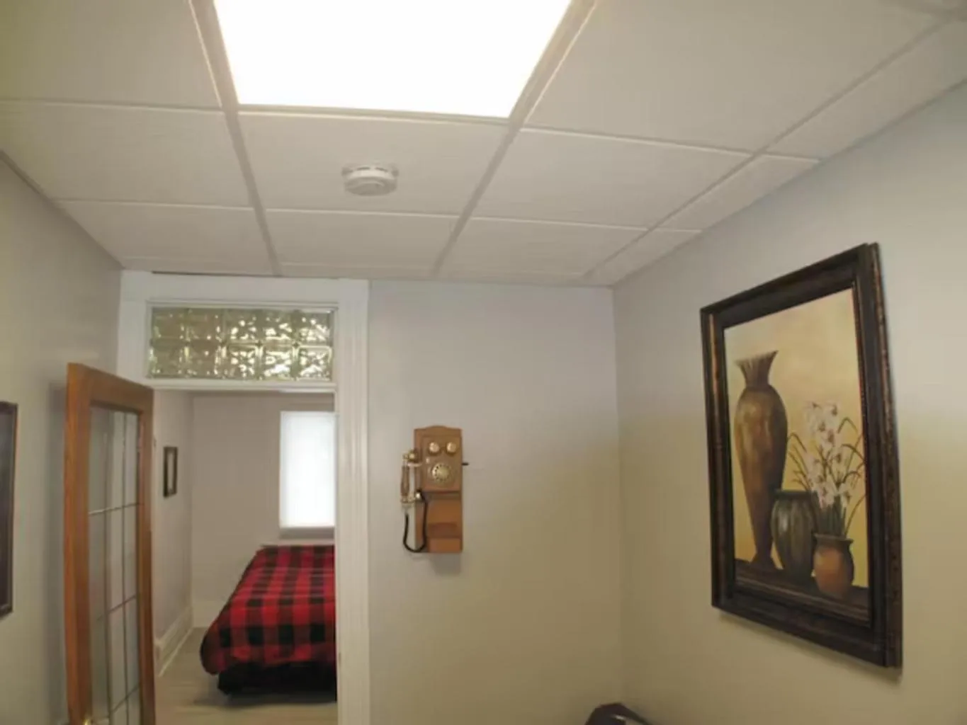 Facade/entrance, Bed in Wolseley the heart of the city !