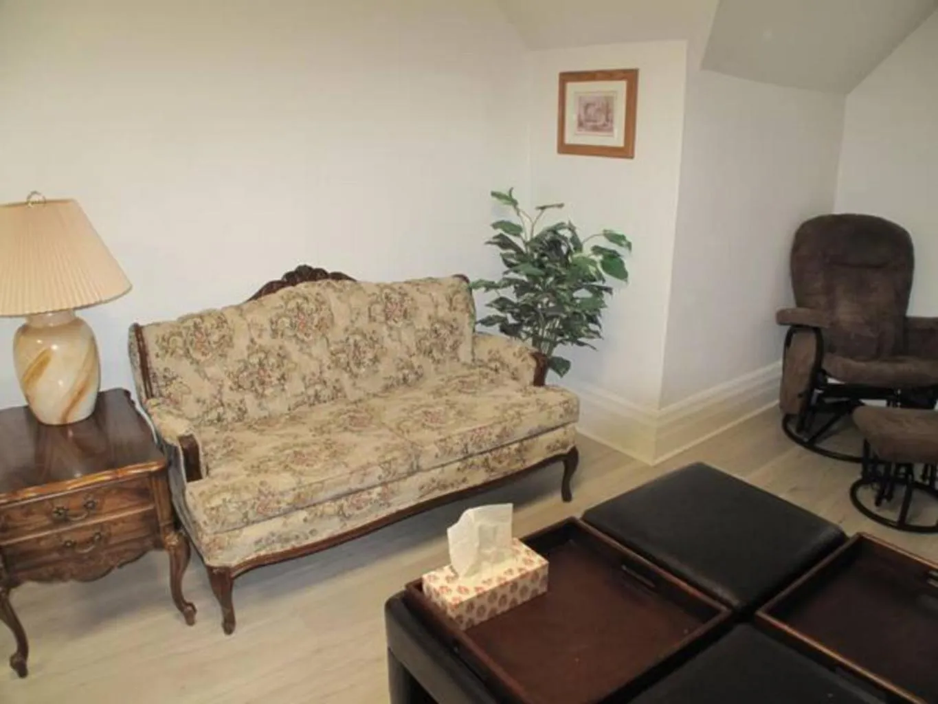 Living room in Wolseley the heart of the city !