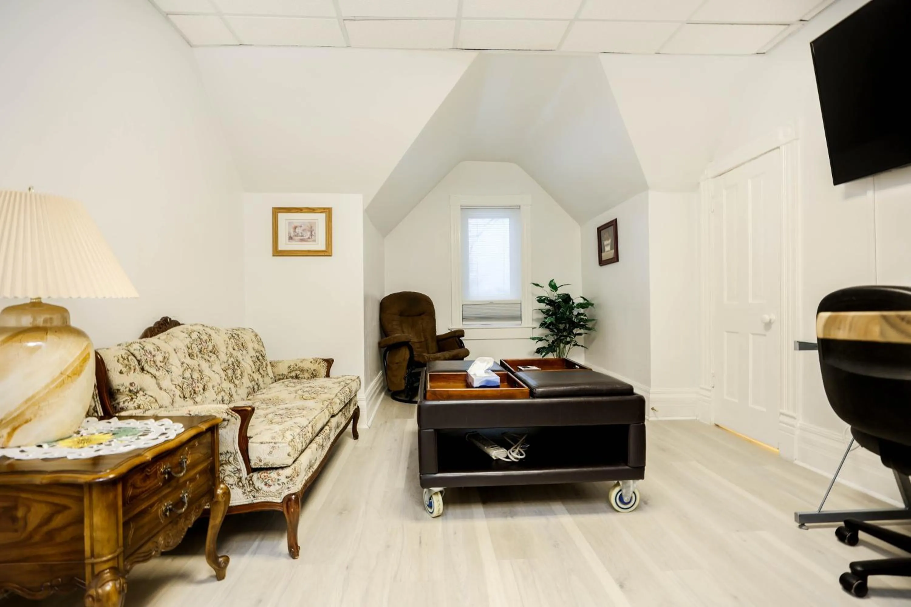 Living room in Wolseley the heart of the city !