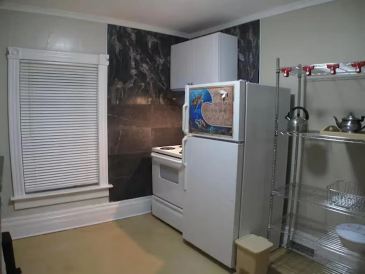 Kitchen or kitchenette in Wolseley the heart of the city !