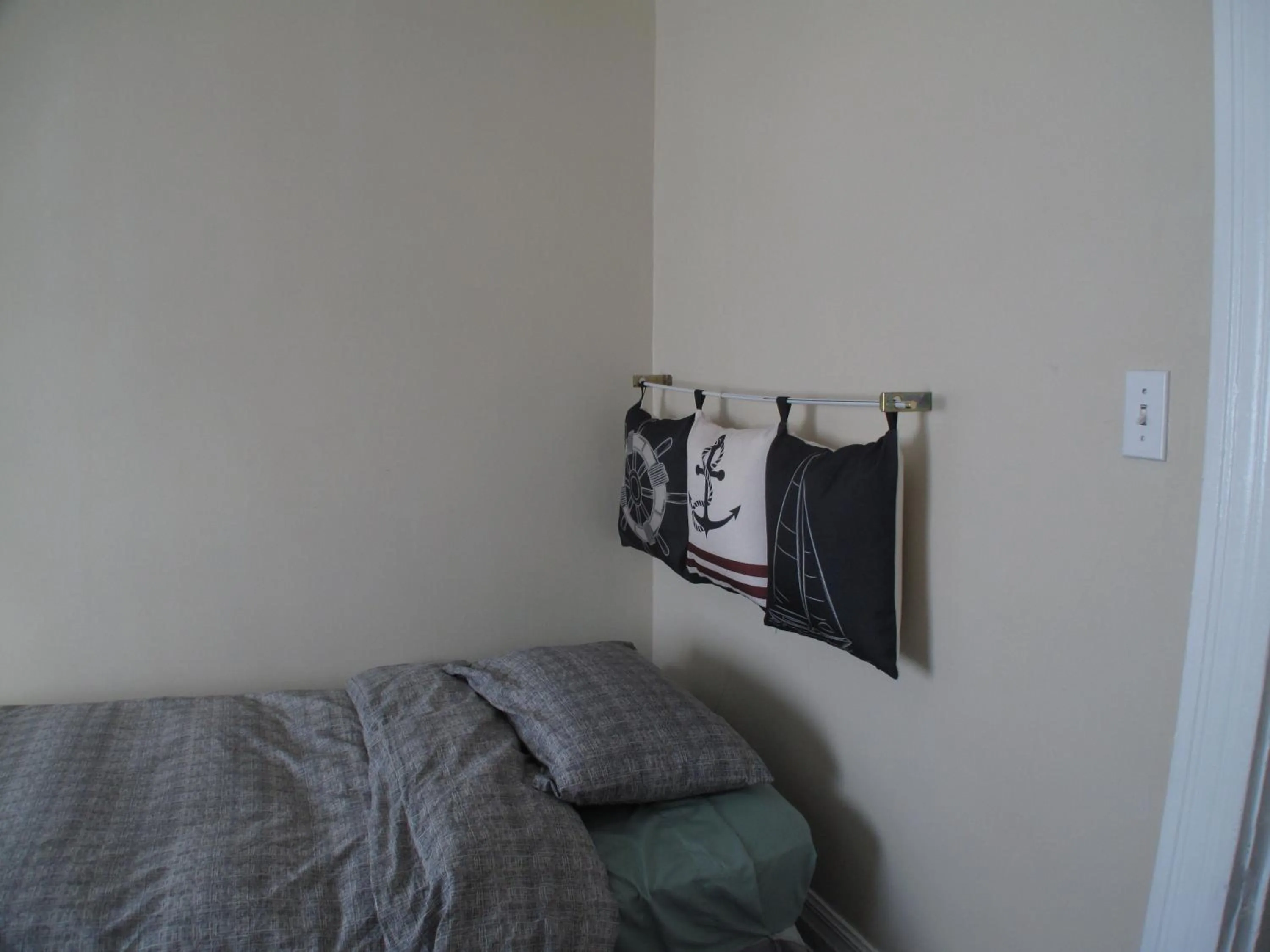 Bed in Wolseley the heart of the city !