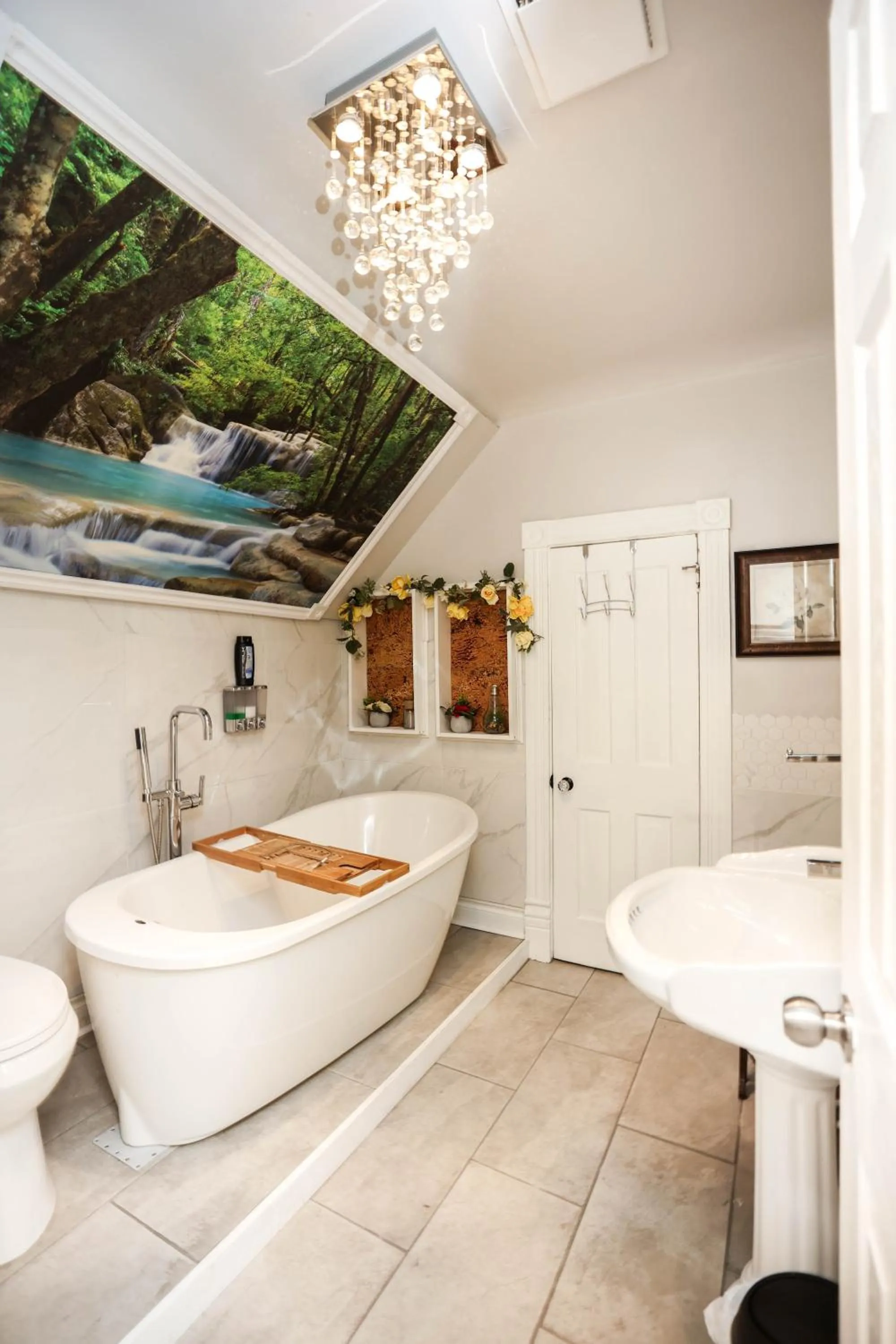 Bathroom in Wolseley the heart of the city !