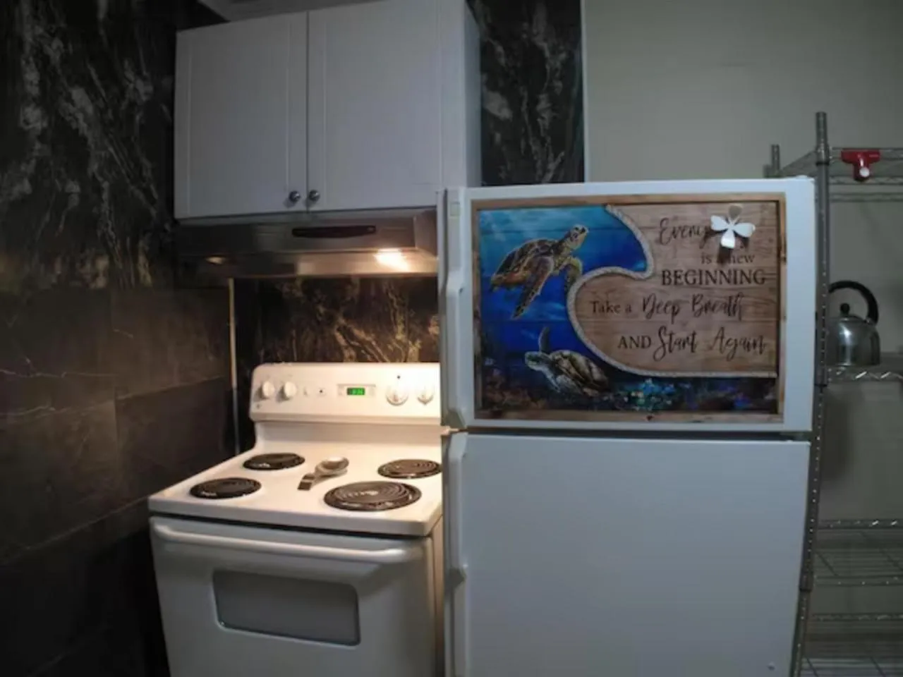 Kitchen or kitchenette in Wolseley the heart of the city !