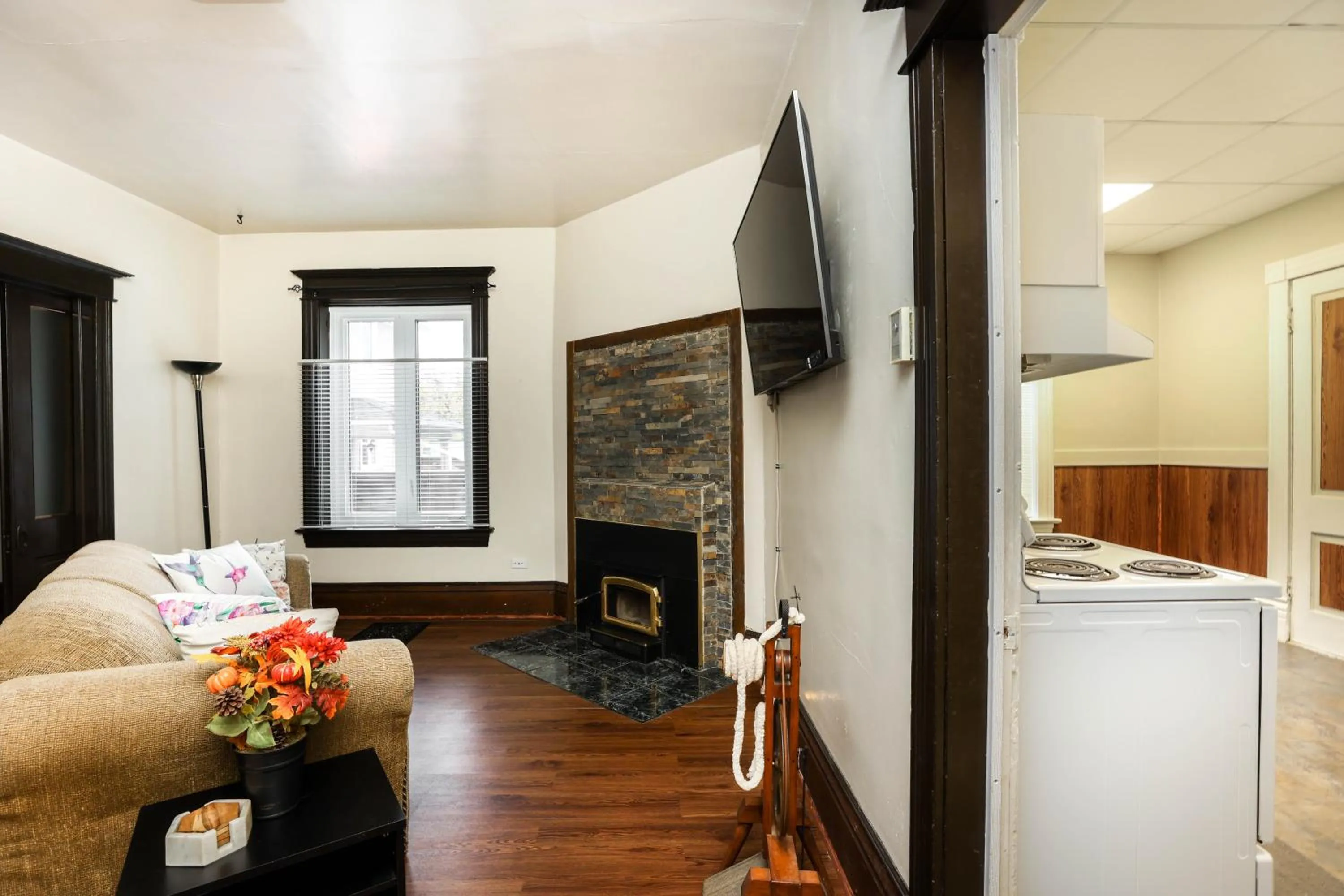 Seating area in Wolseley the heart of the city !