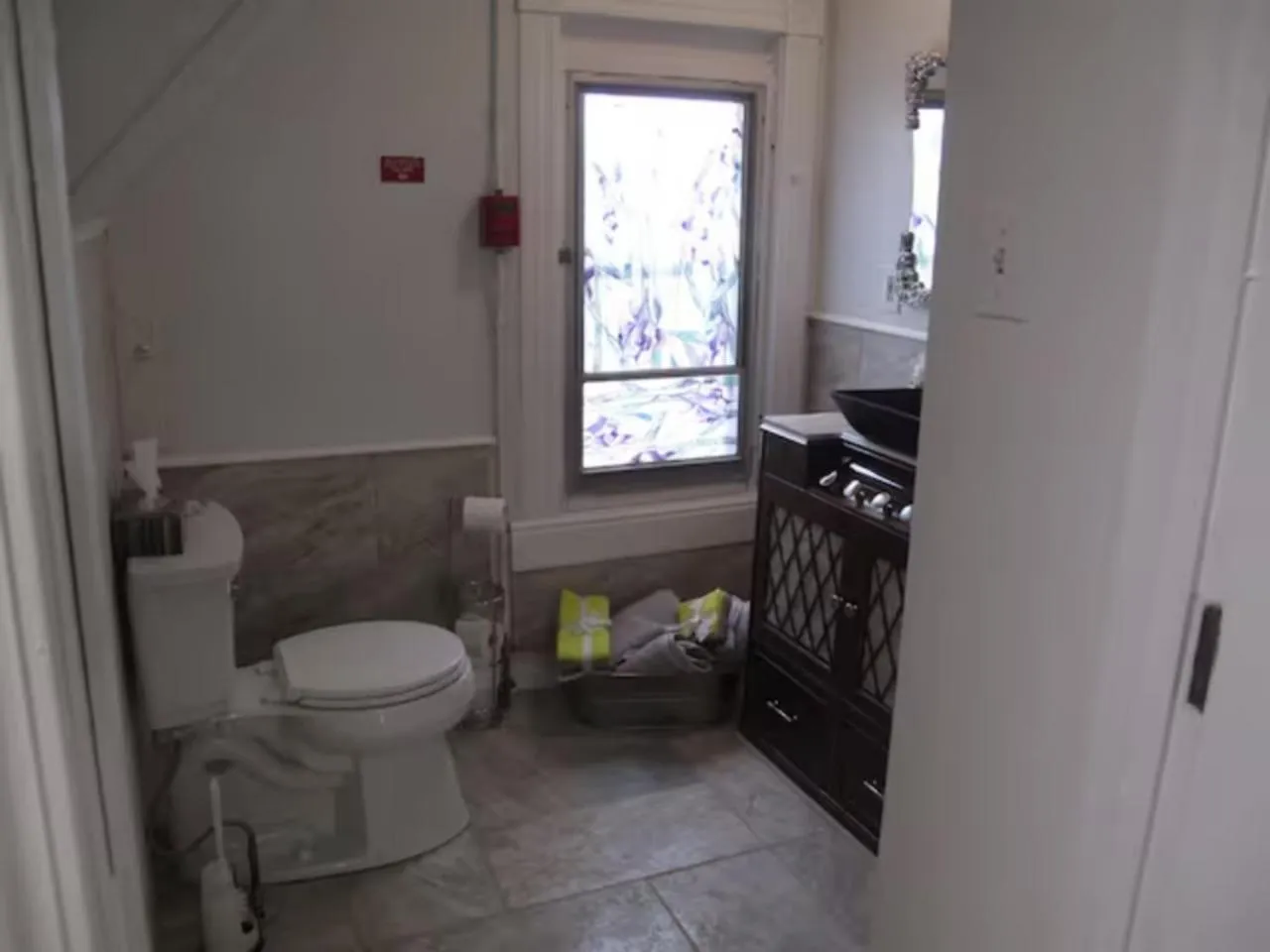 Bathroom in Wolseley the heart of the city !