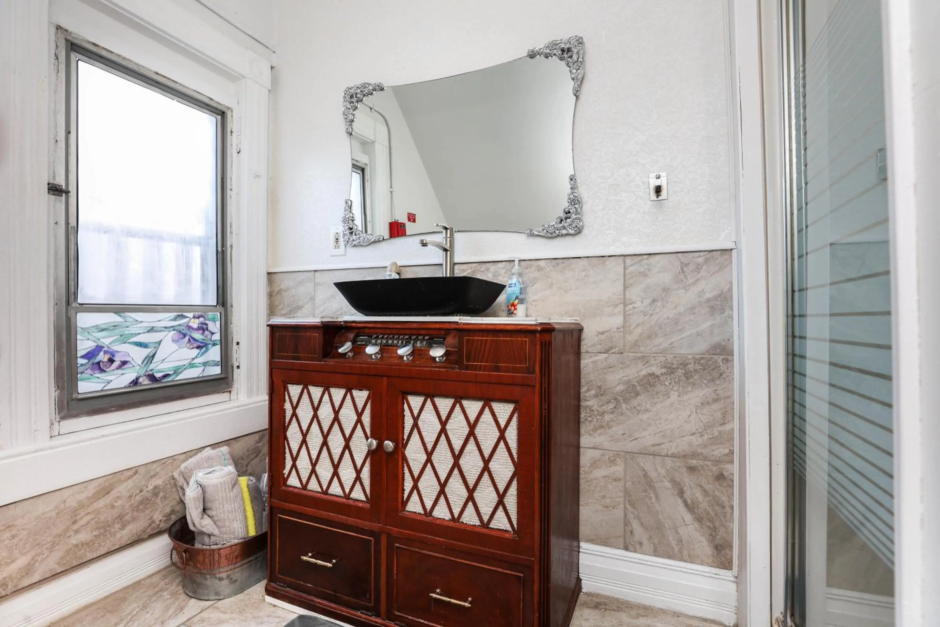 Bathroom in Wolseley the heart of the city !