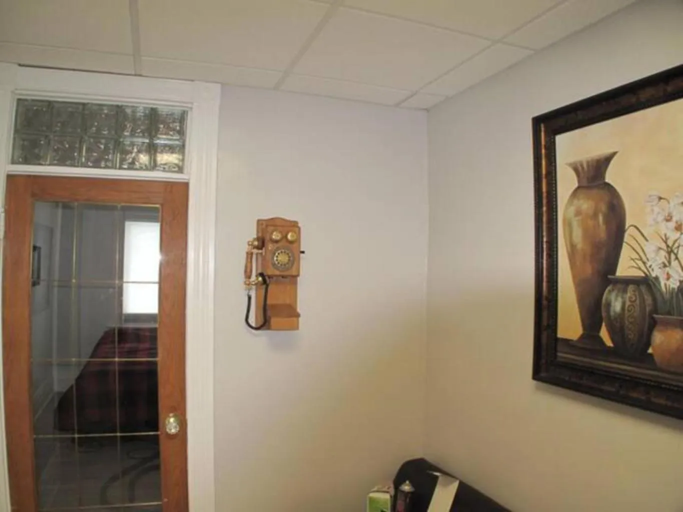 Facade/entrance in Wolseley the heart of the city !