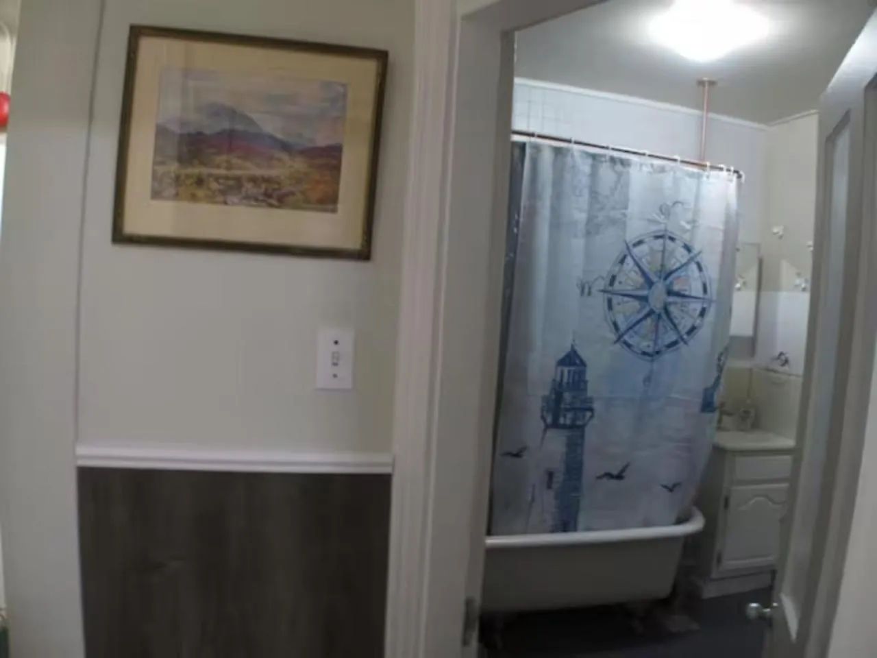 Bathroom in Wolseley the heart of the city !