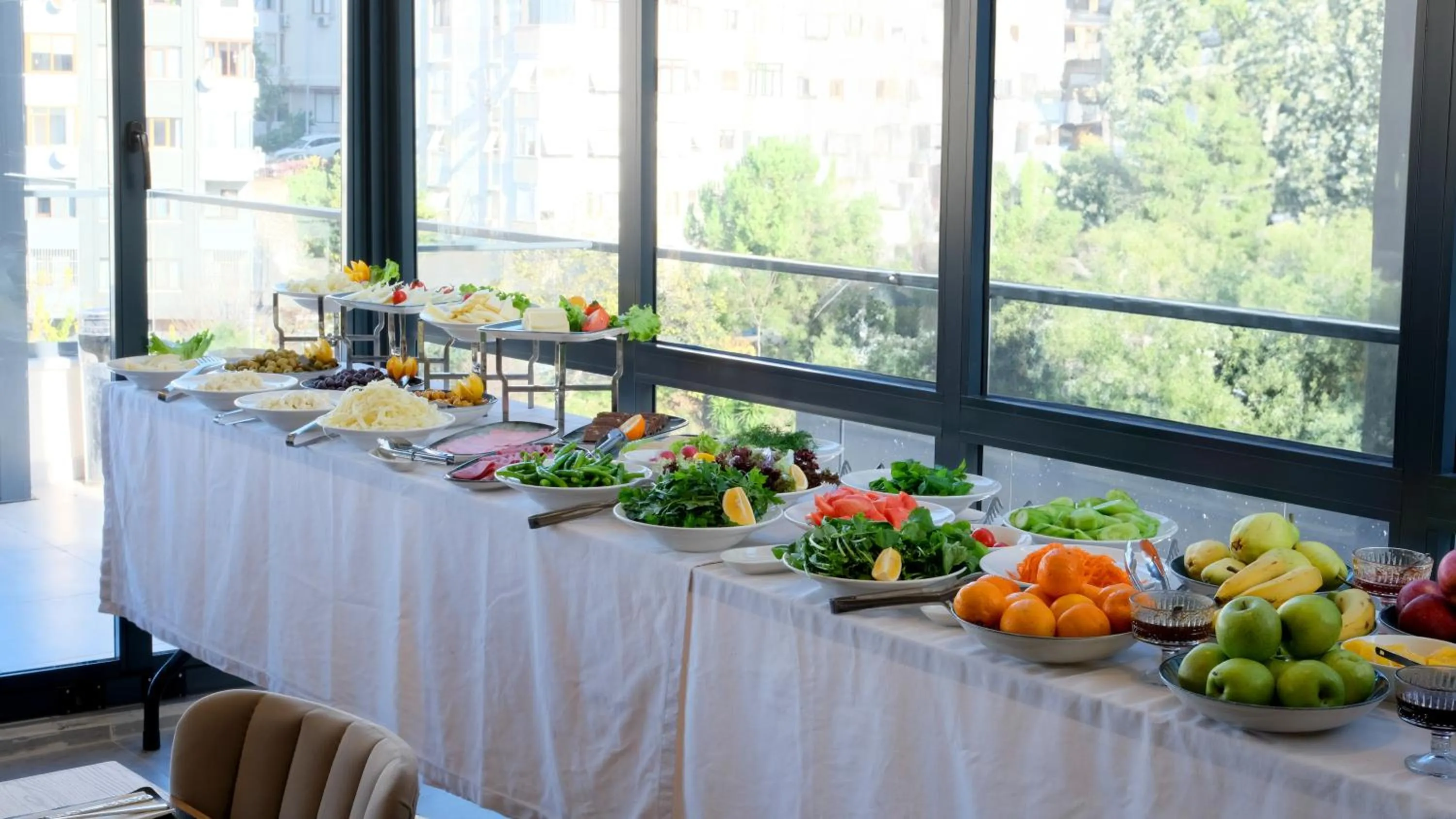 Breakfast in Sirius Hotel Deluxe