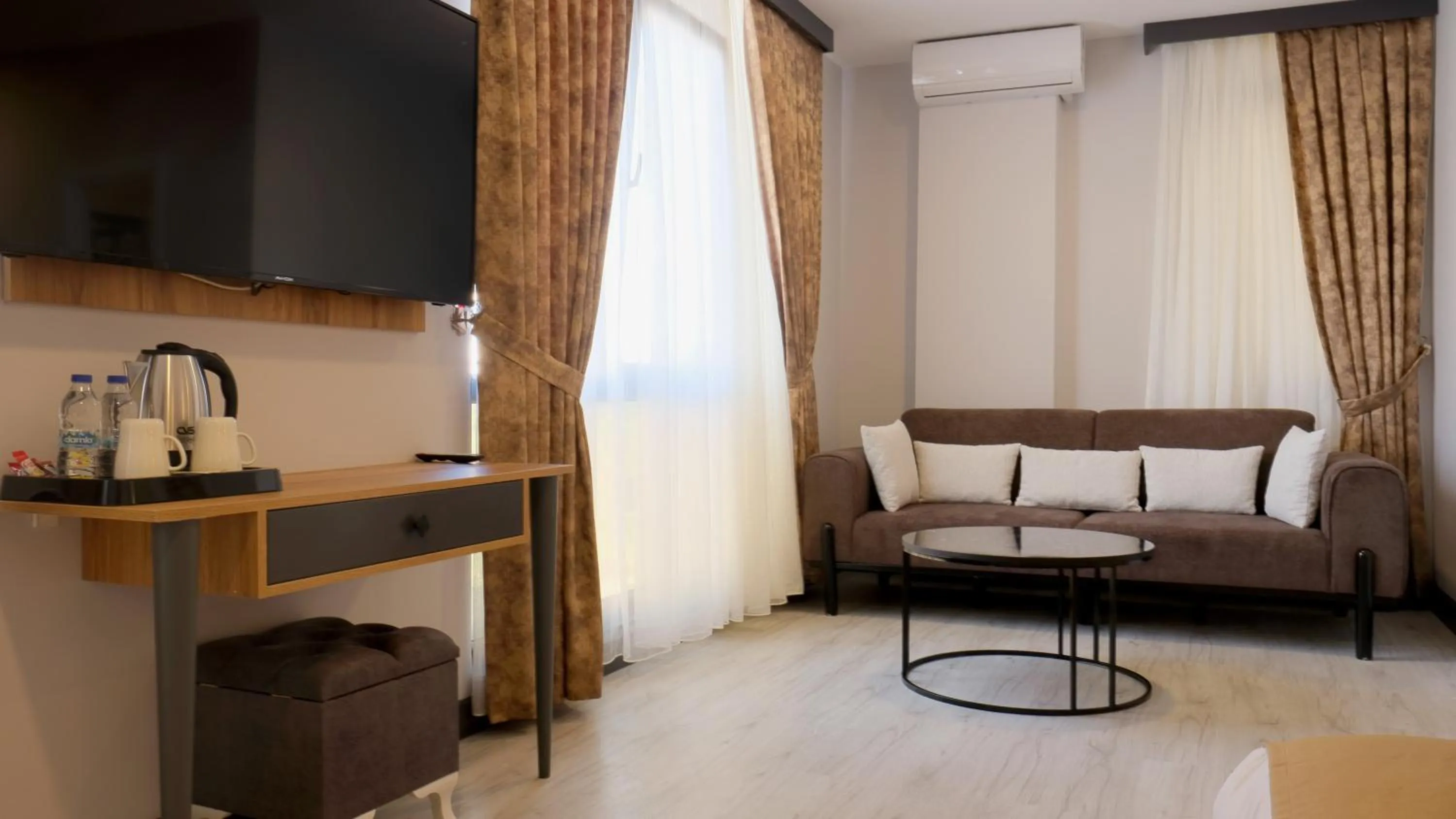 TV and multimedia in Sirius Hotel Deluxe