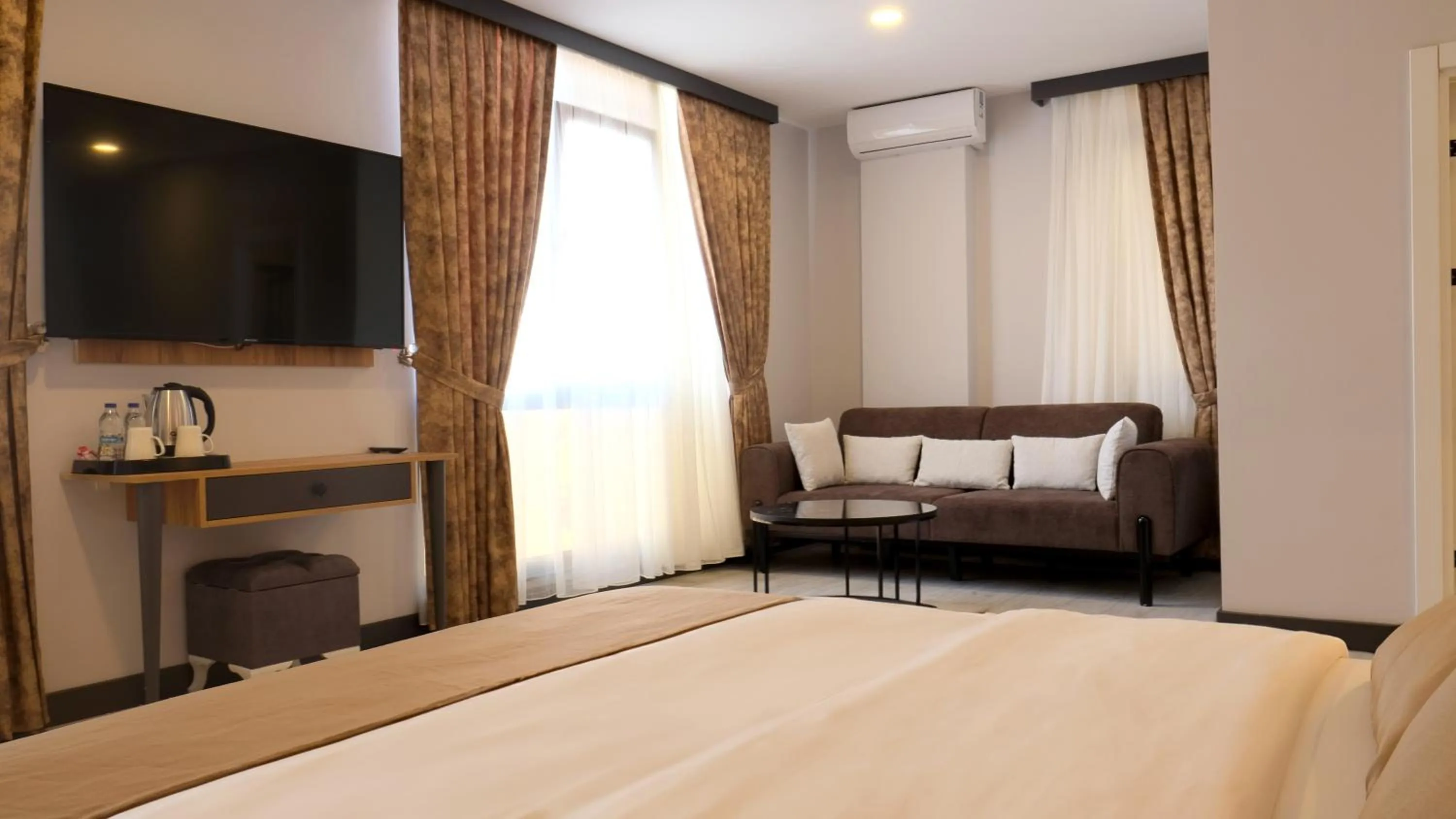 TV and multimedia in Sirius Hotel Deluxe