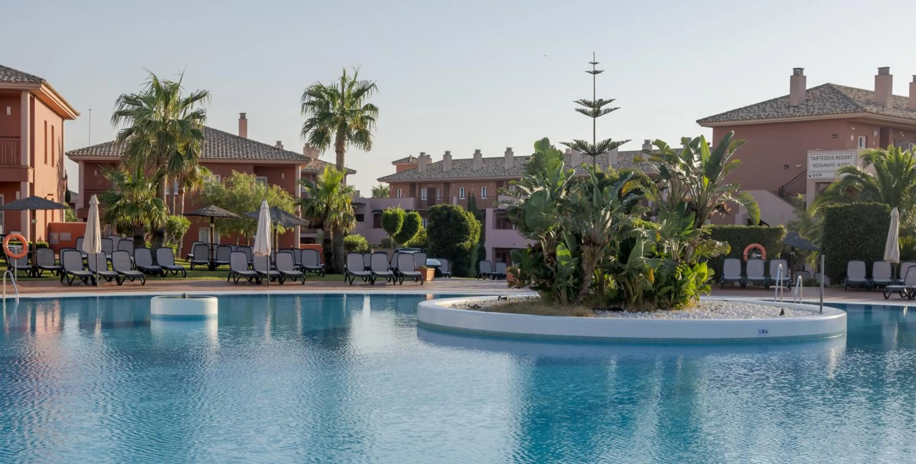 Swimming pool in Ilunion Sancti Petri