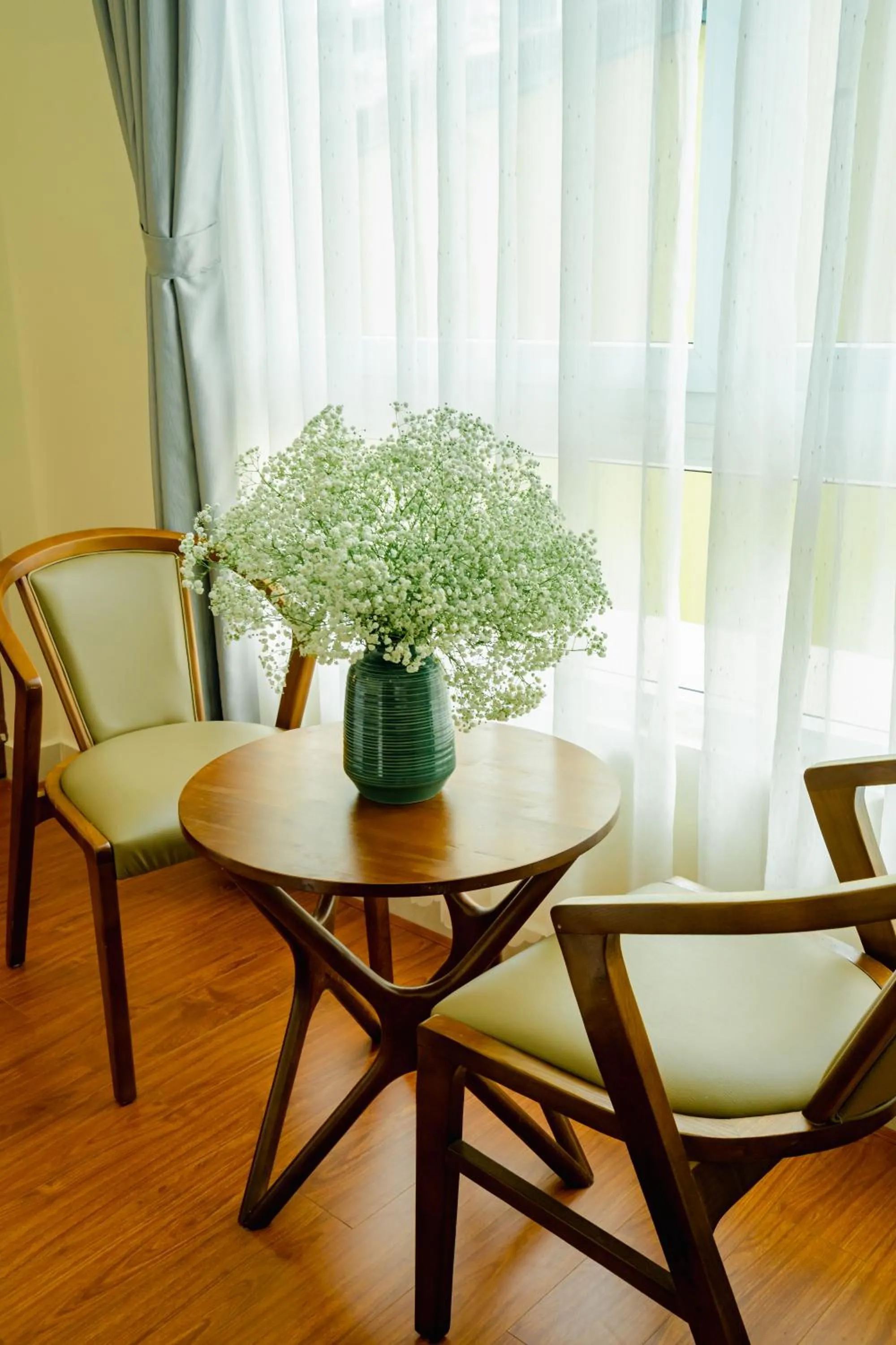 Seating area in Bombo DaLat Hotel