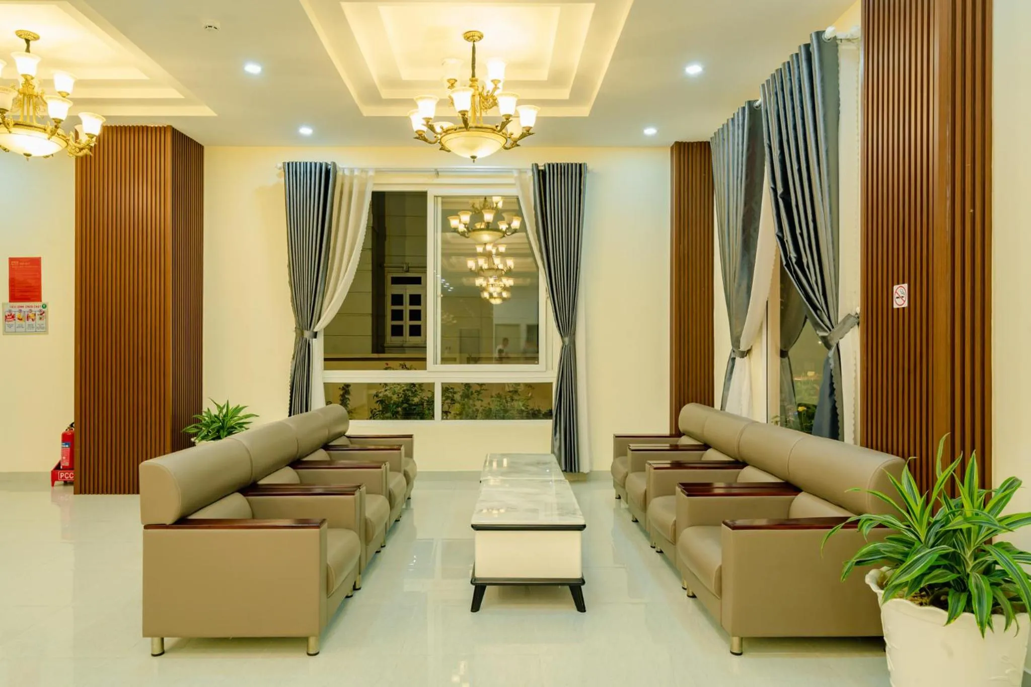 Seating area in Bombo DaLat Hotel