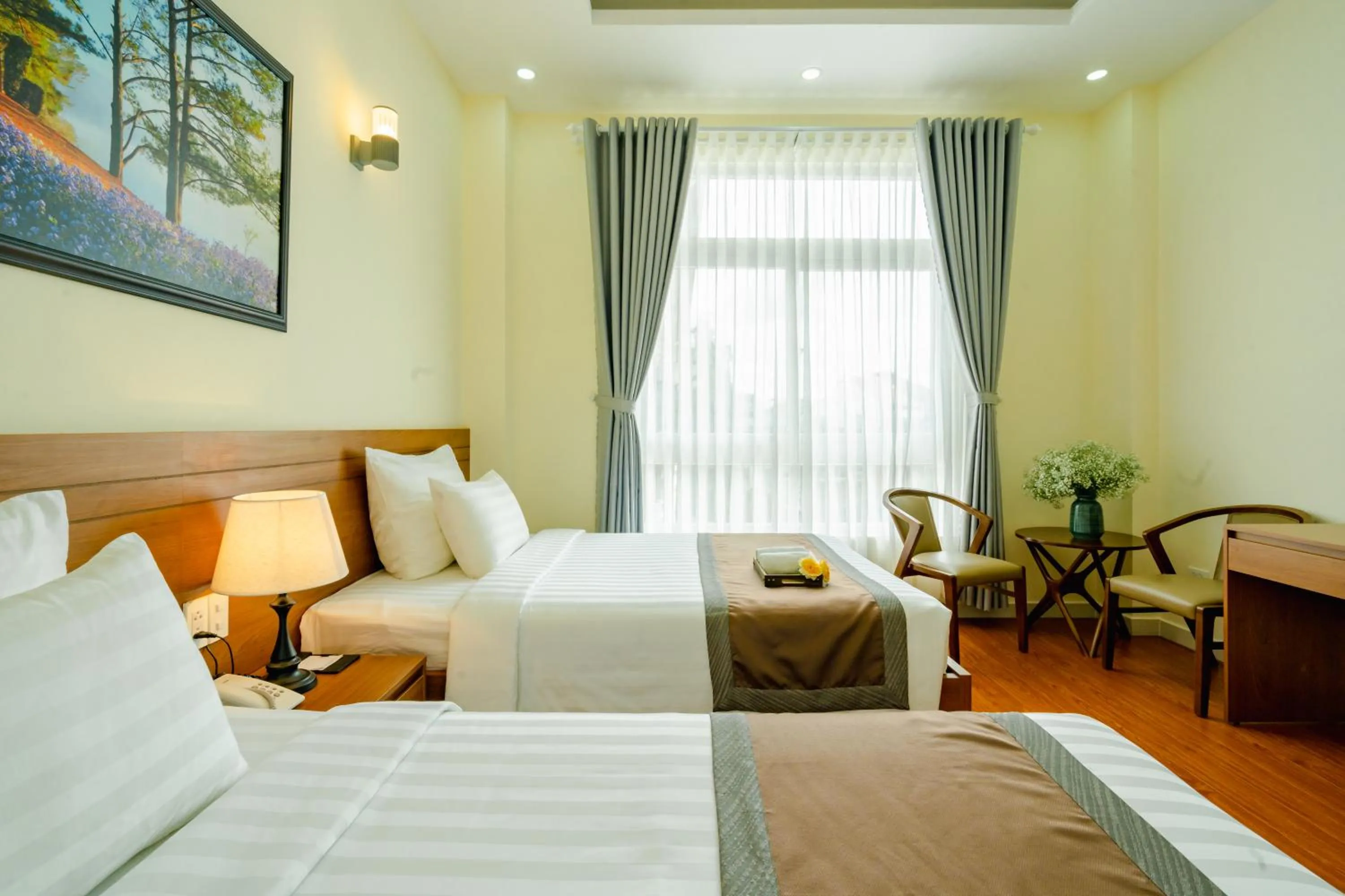 Photo of the whole room, Bed in Bombo DaLat Hotel