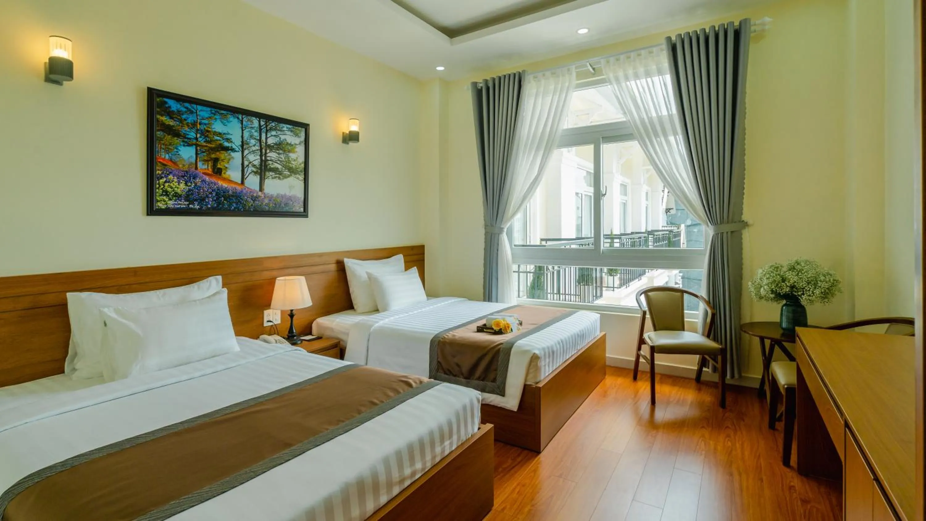 Photo of the whole room, Bed in Bombo DaLat Hotel