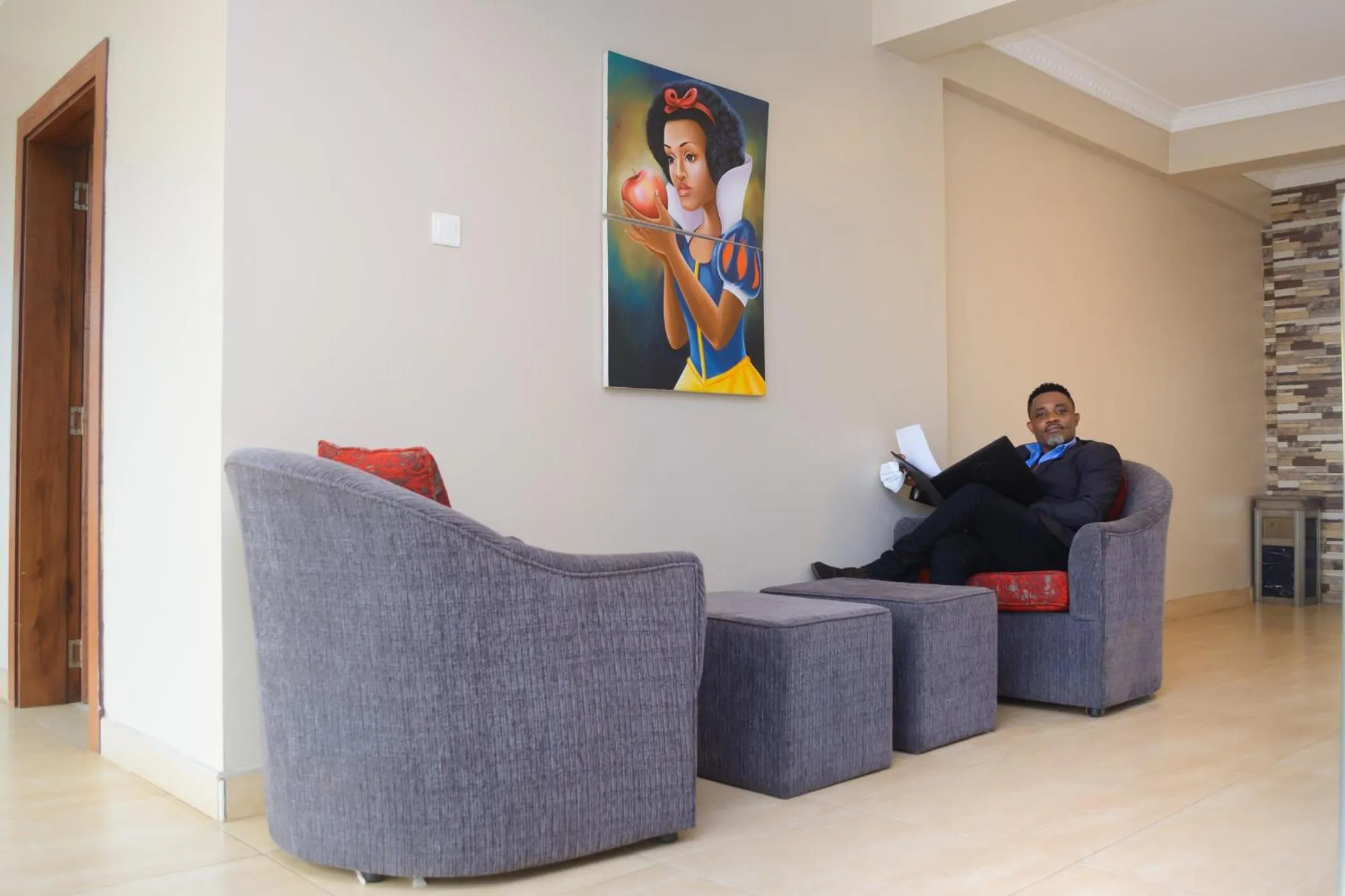 Seating area in Mendiata Hotel