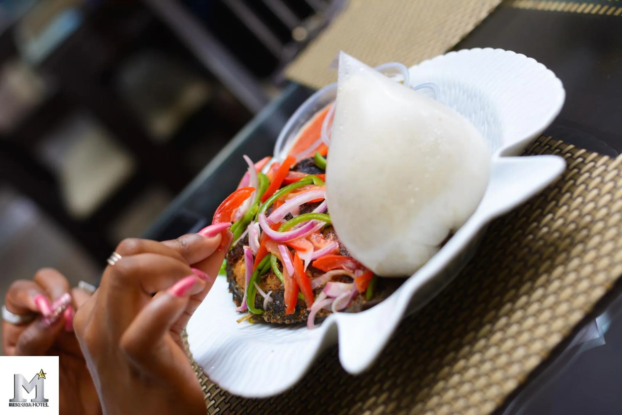 Food and drinks in Mendiata Hotel