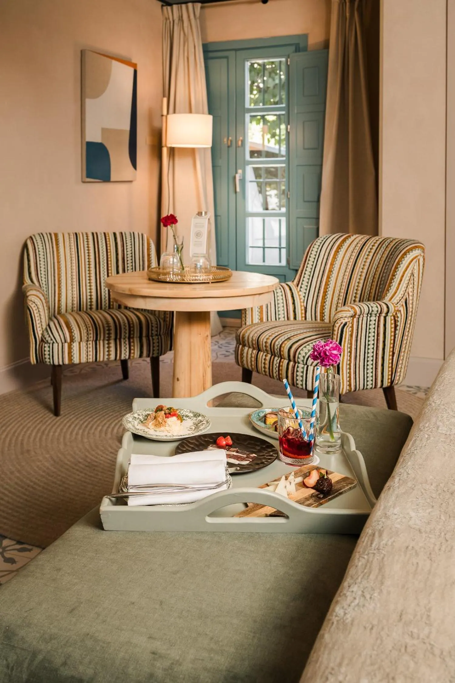 room service in Hospes Las Casas del Rey de Baeza, a Member of Design Hotels