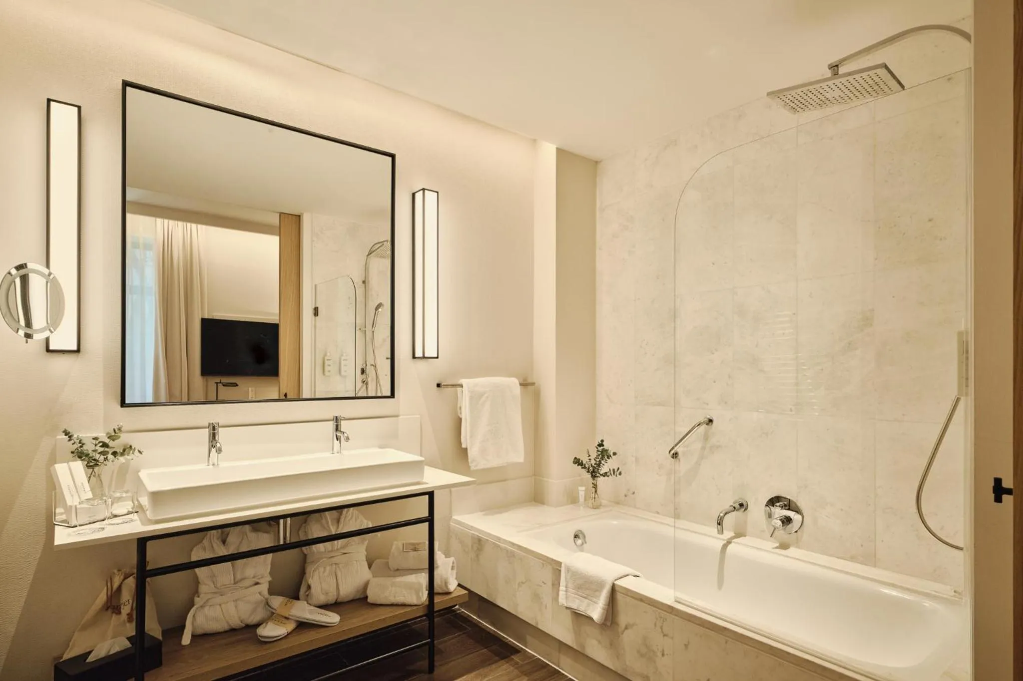 Bathroom in Hospes Palau de La Mar, Valencia, a Member of Design Hotels
