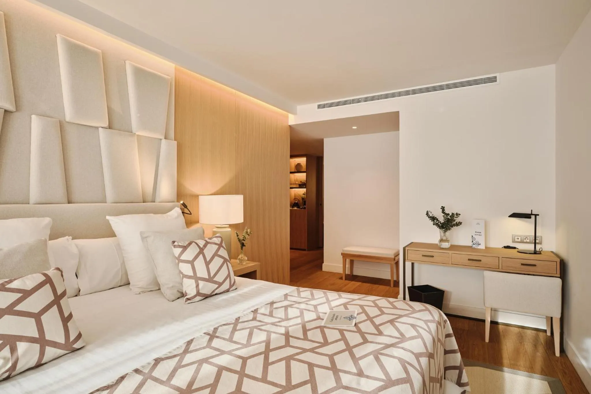 Bedroom, Bed in Hospes Palau de La Mar, Valencia, a Member of Design Hotels