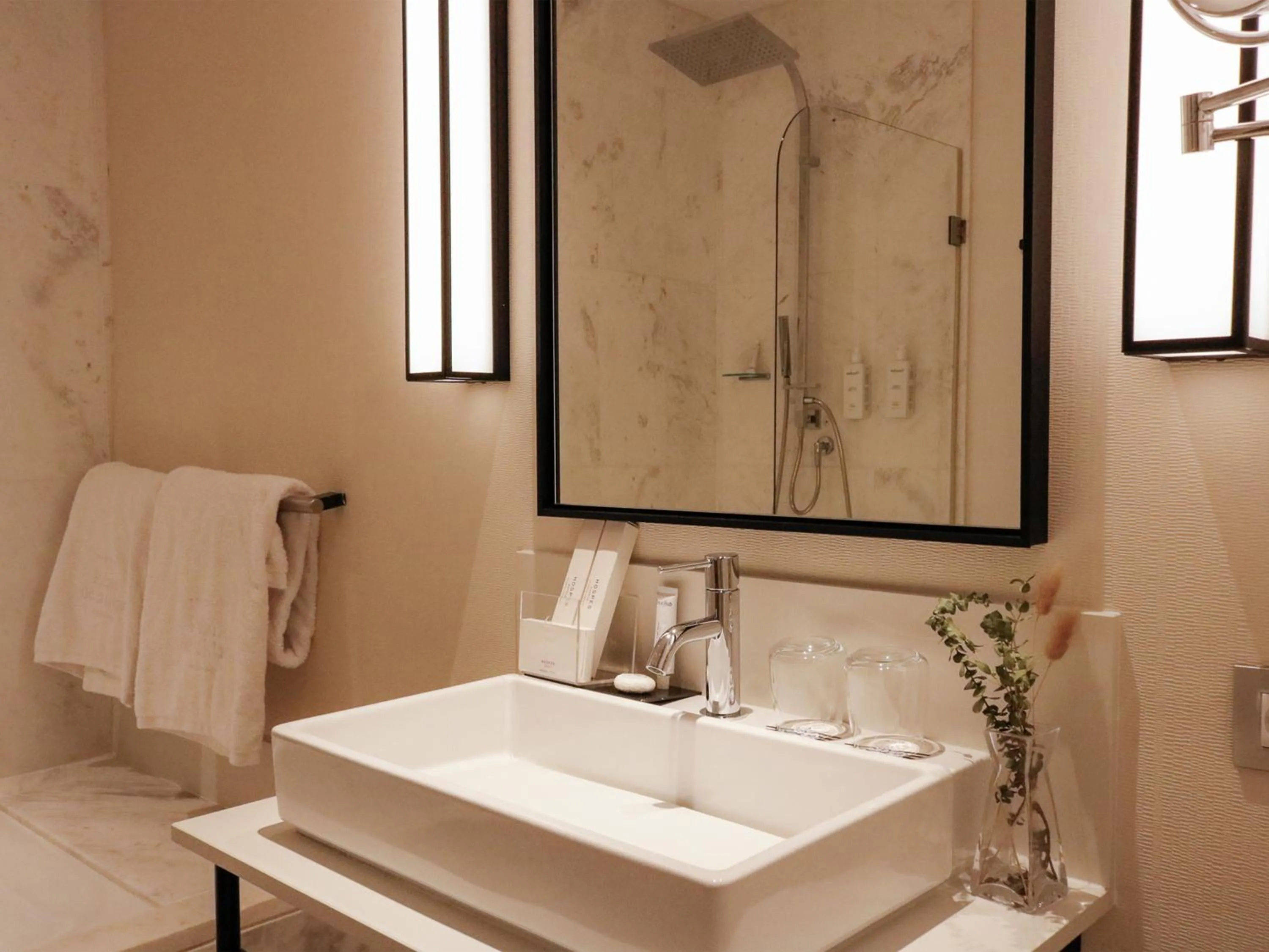 Bathroom in Hospes Palau de La Mar, Valencia, a Member of Design Hotels