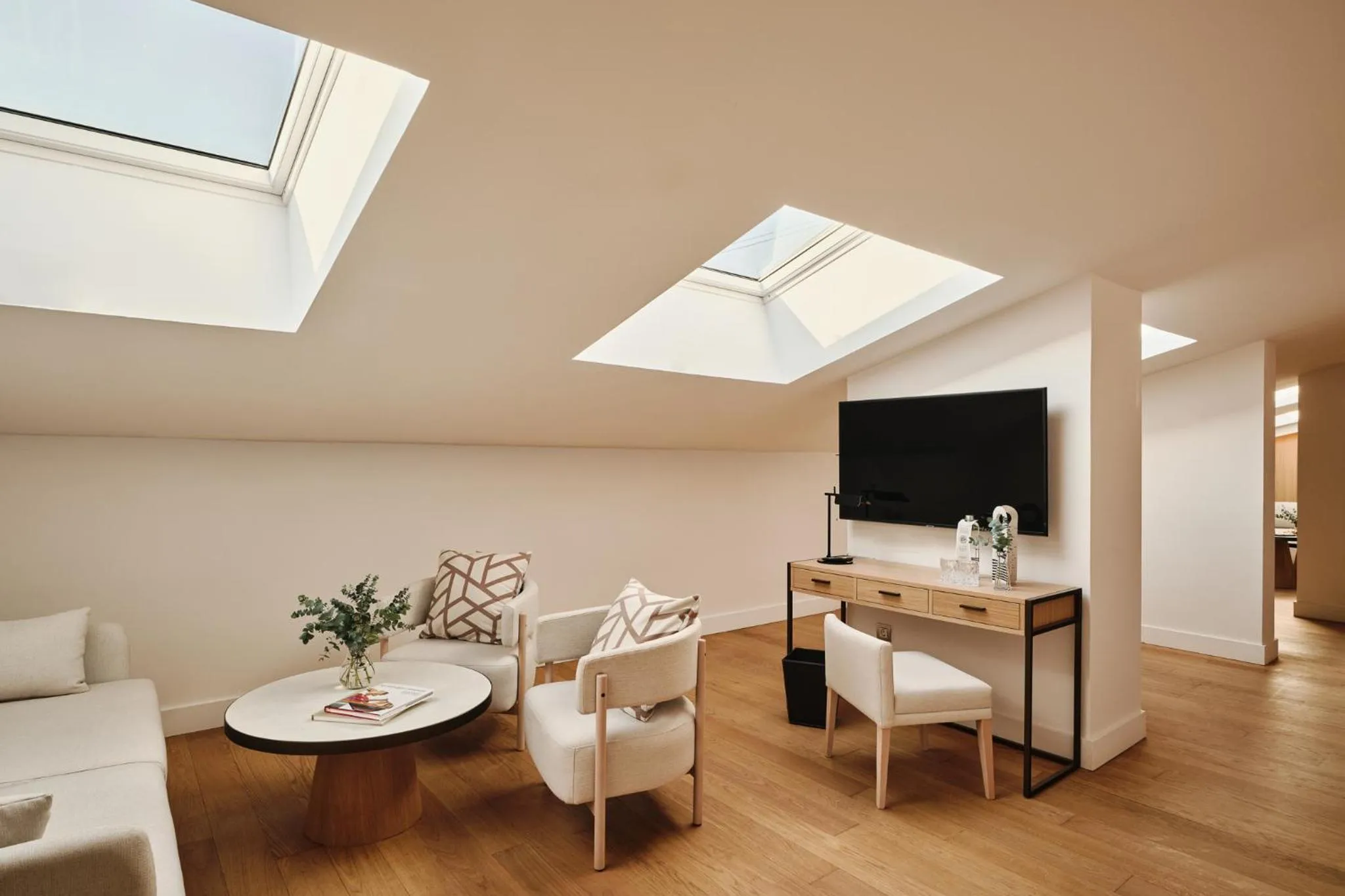 TV and multimedia in Hospes Palau de La Mar, Valencia, a Member of Design Hotels