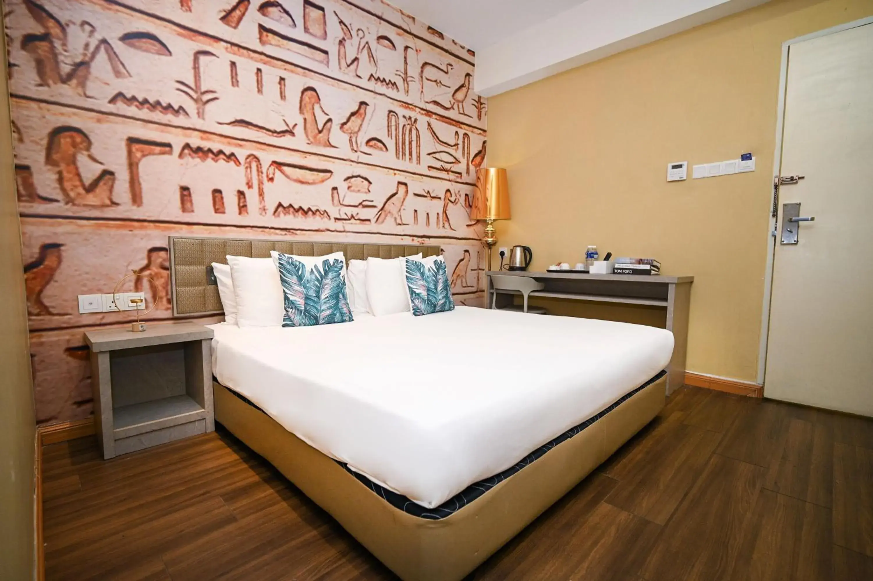 Swing & Pillows - USJ Taipan Swing & Pillows - USJ Taipan