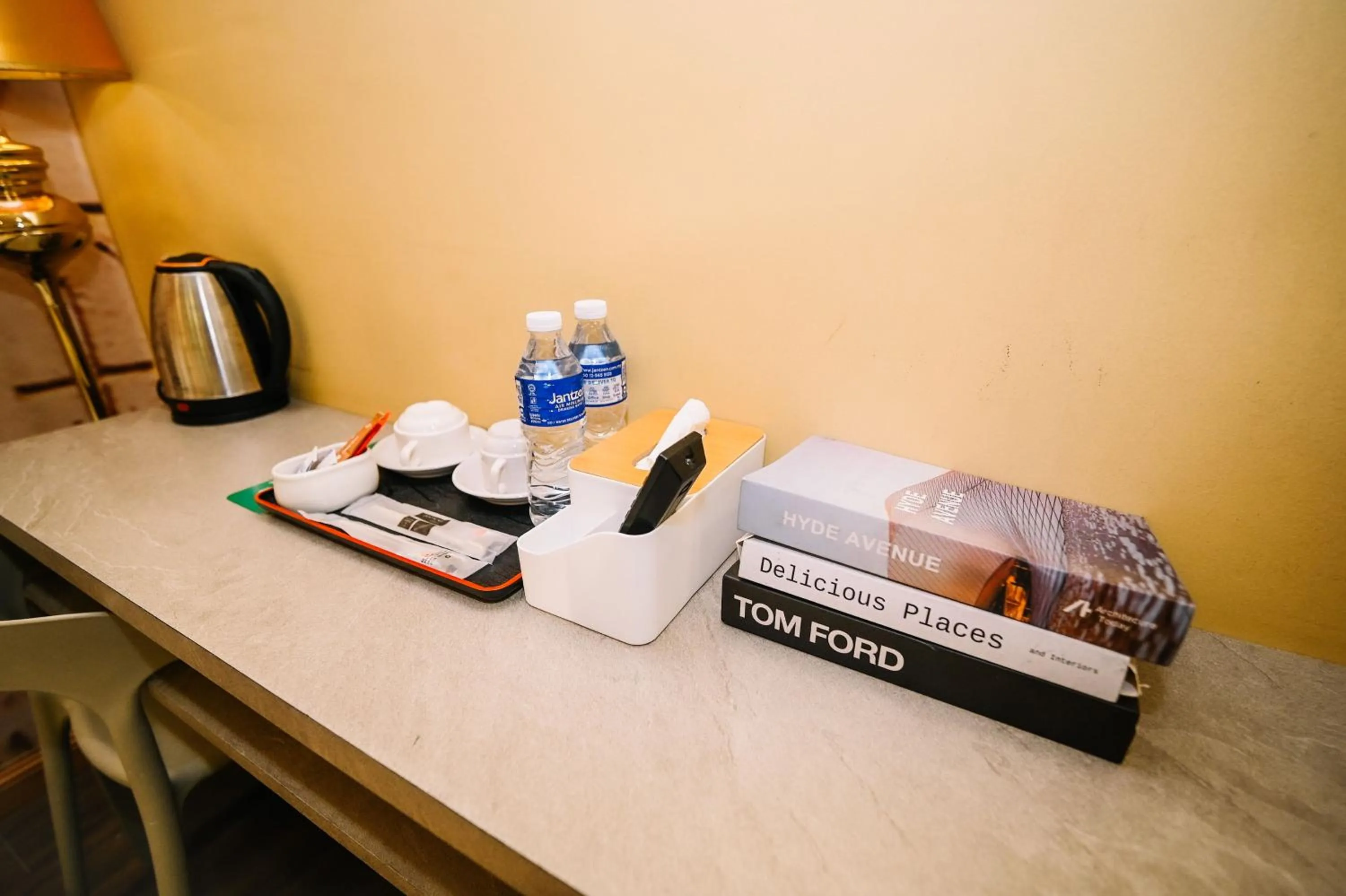 Swing & Pillows - USJ Taipan